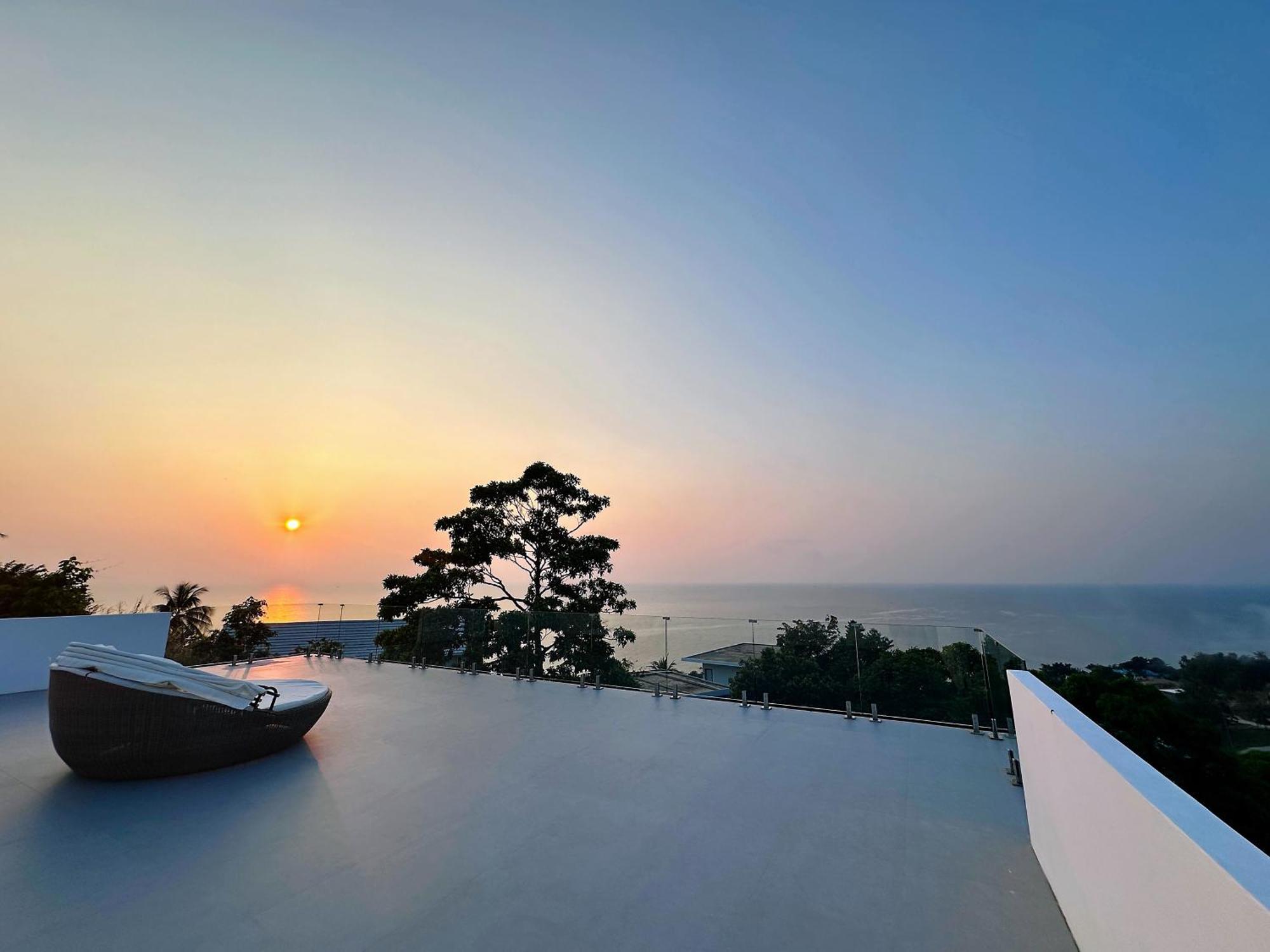 New La Vida 270° Rooftop Seaview *