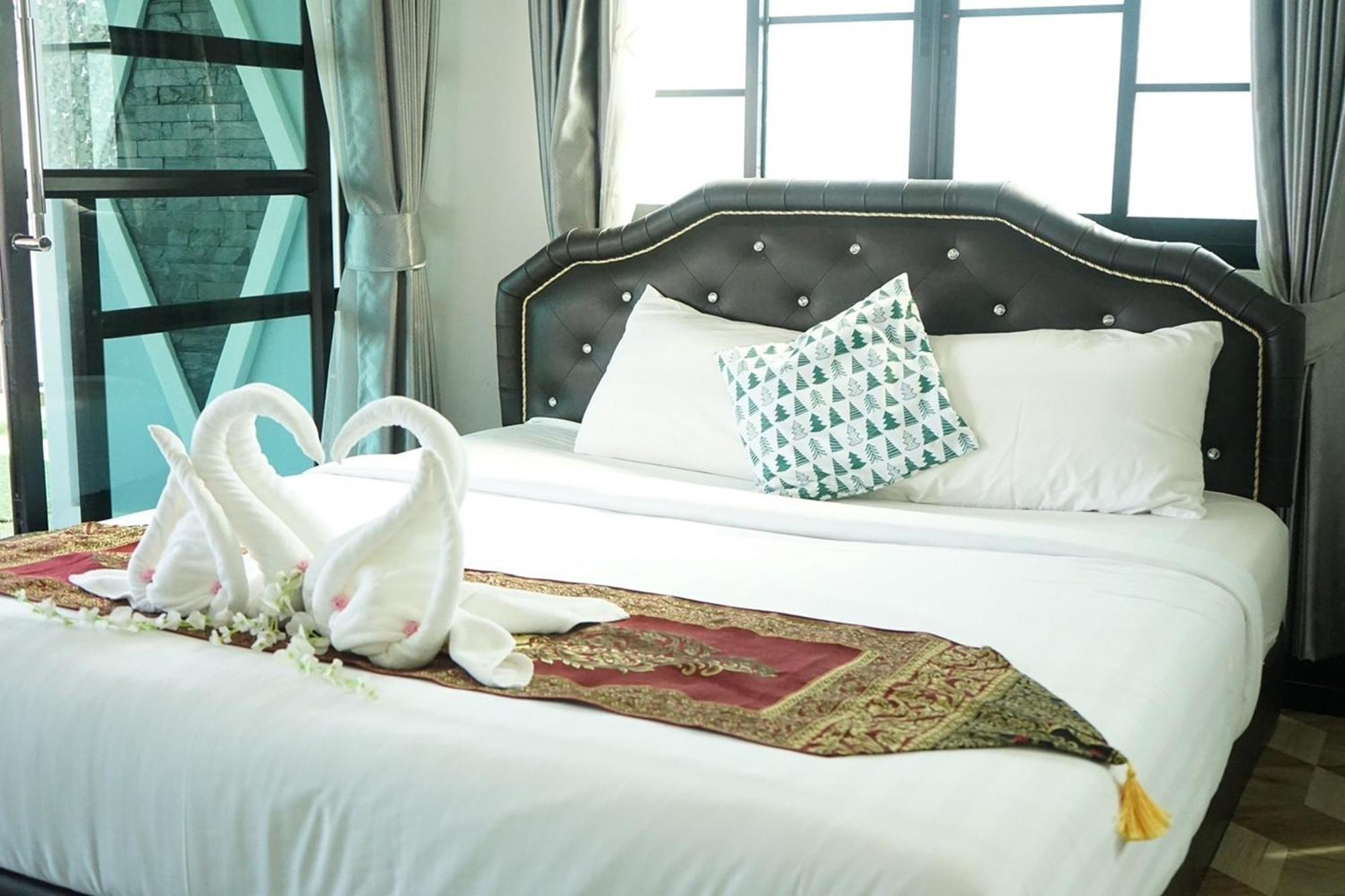 Hotel Chaiyai River Front Sichon