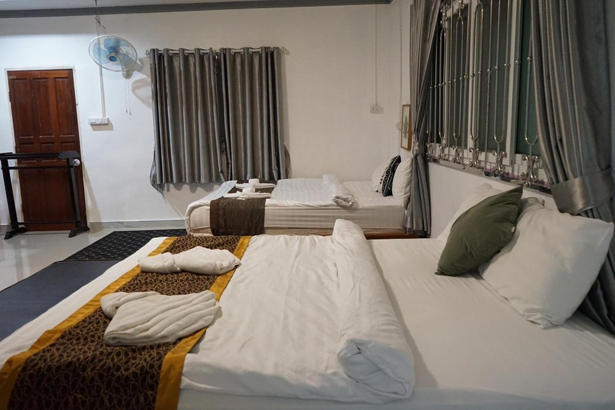 Hotel Chaiyai River Front 4*