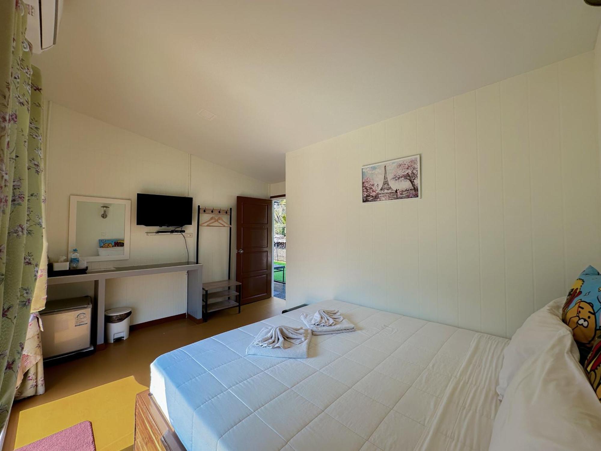 ชอว์ งาทอง รีสอร์ต Chor Ngar Thong Erawan Resort Kanchanaburi