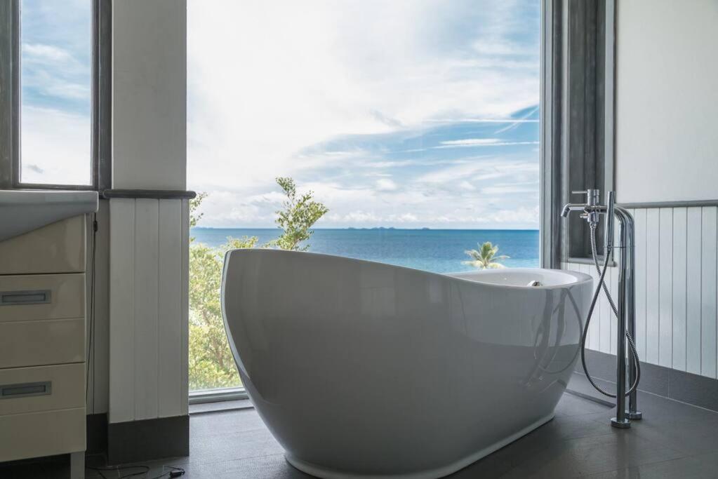 Luxury Seaview & Sunset 100m From The Villa