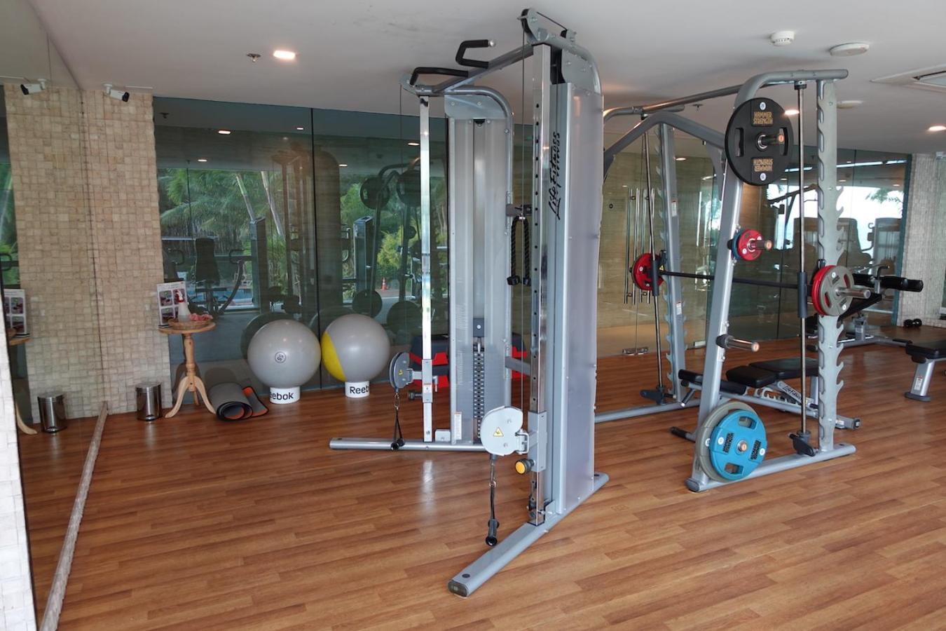 Oceanfront Luxury In With Private And Inifinity Pool - Not A 30 Day Minimum Pattaya
