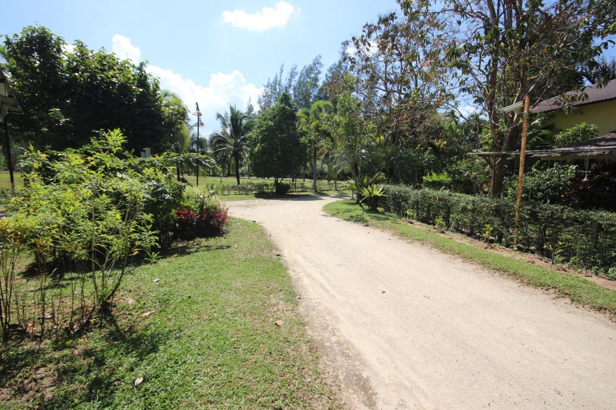 Sawasdee Lagoon Resort Thai Mueang