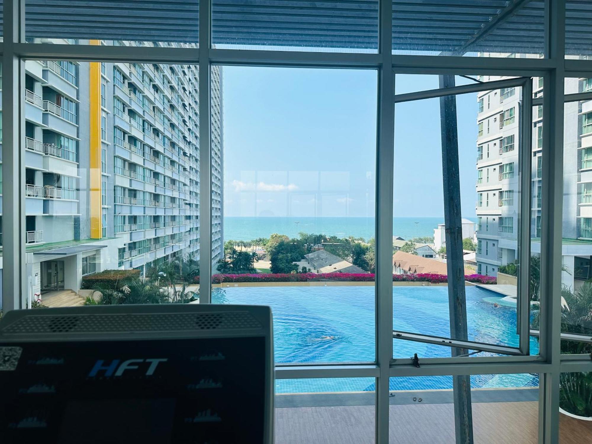 Seaview Lumpini-pool And Gym Face To Ocean Apartment Jomtien Beach