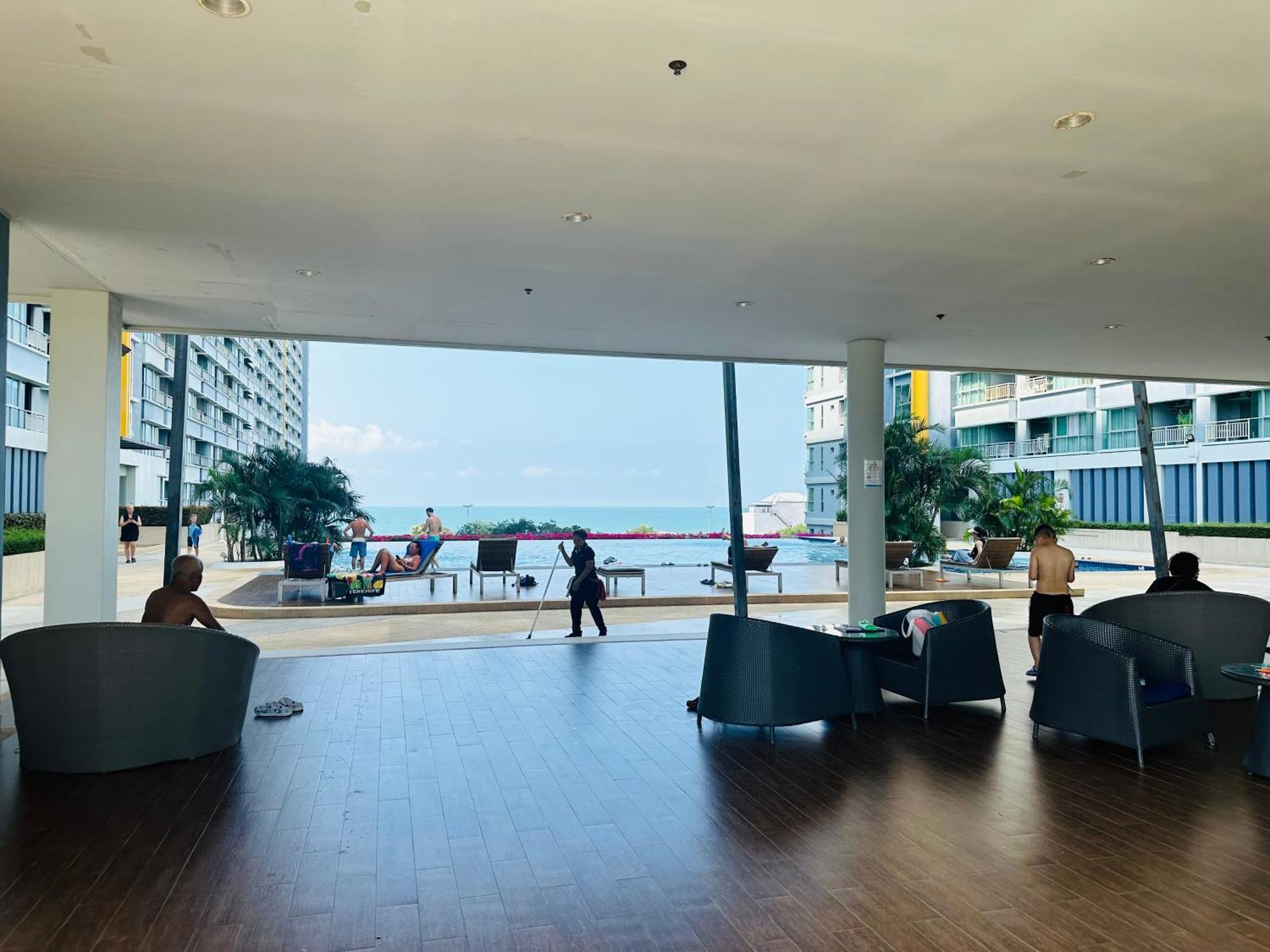 Apartment Seaview Lumpini-pool And Gym Face To Ocean *