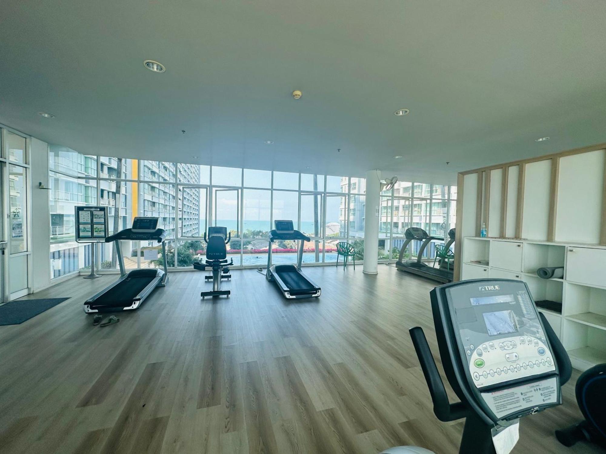 Seaview Lumpini-pool And Gym Face To Ocean Jomtien Beach
