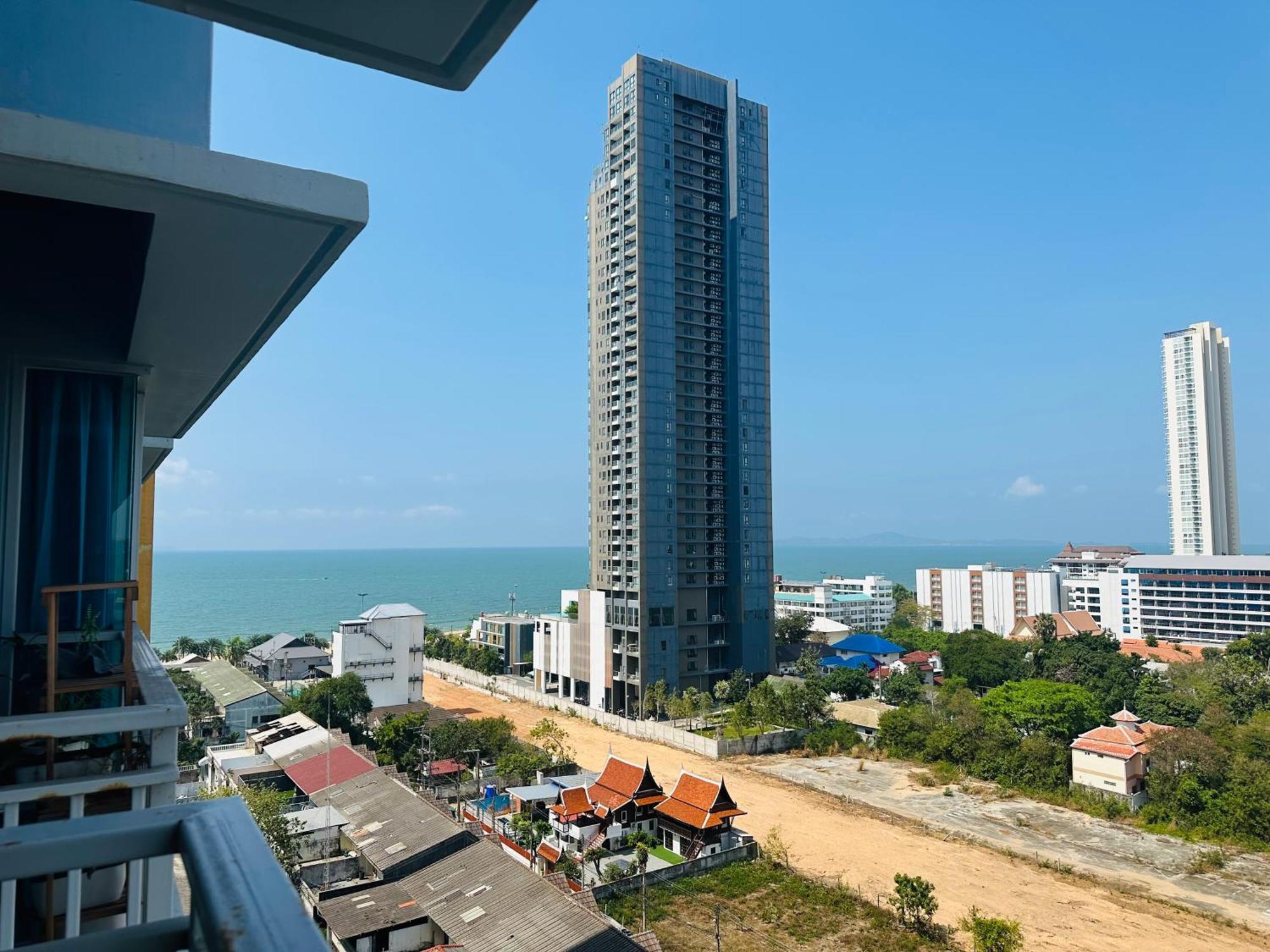 Apartment Seaview Lumpini-pool And Gym Face To Ocean Jomtien Beach