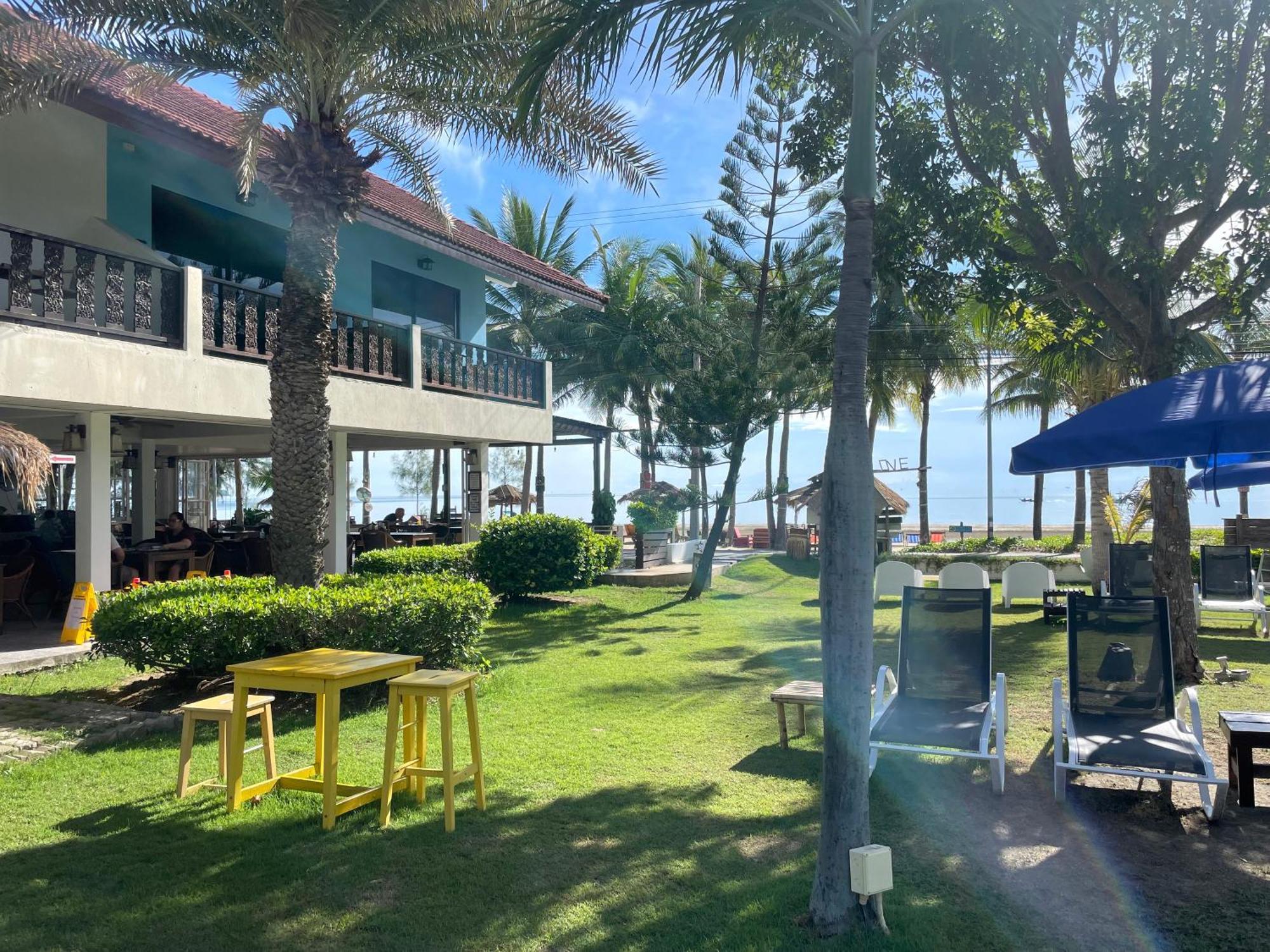 Dolphin Bay Resort