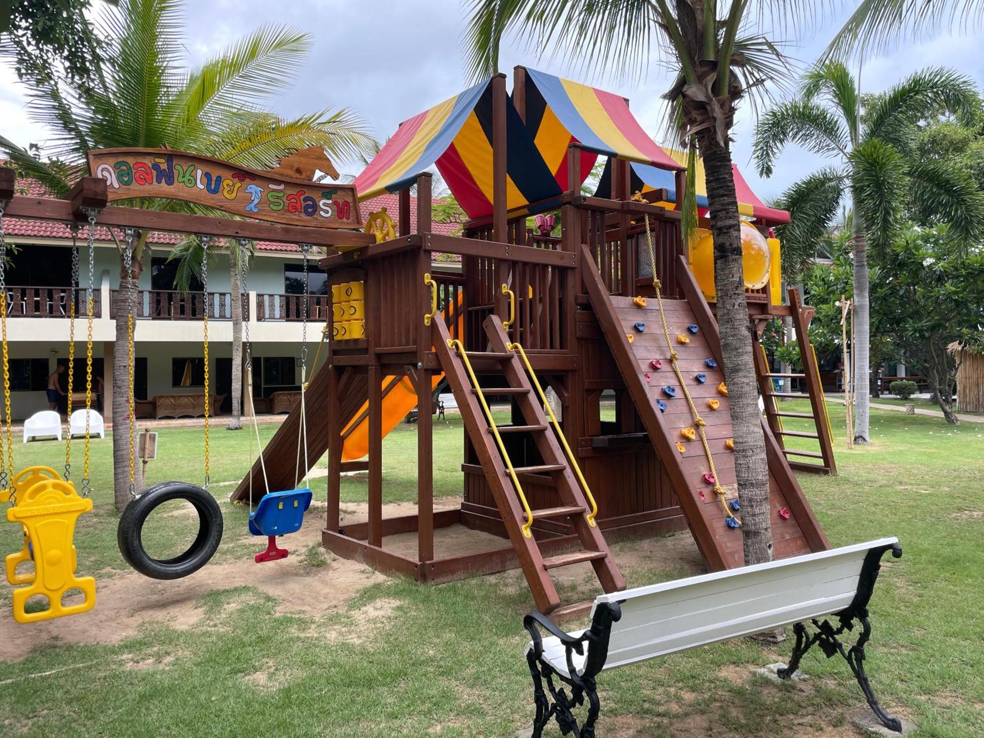 Dolphin Bay Resort