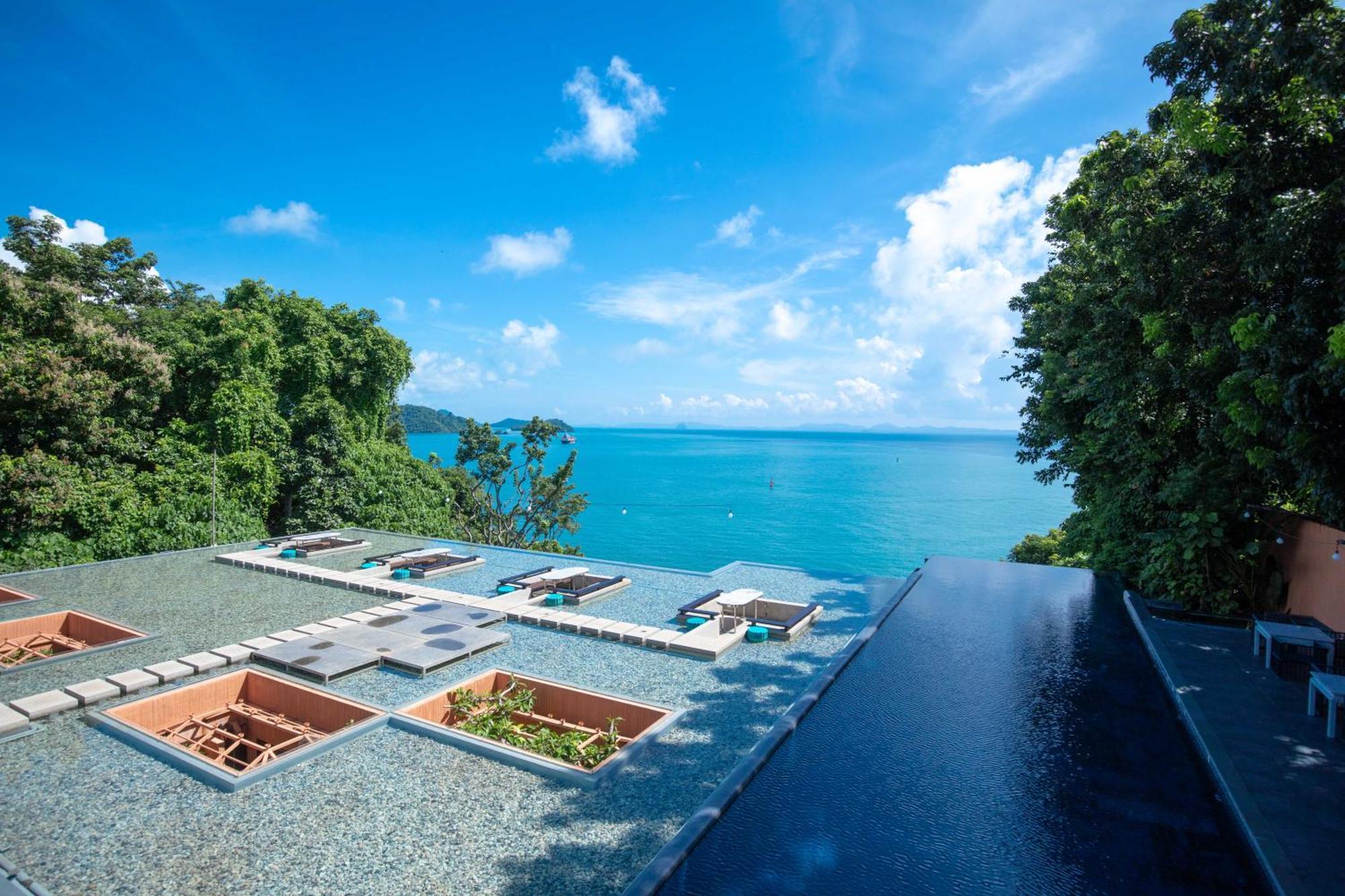 Sri Phuket Luxury Pool - Sha