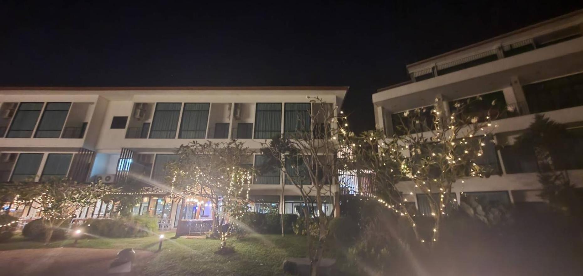 The & - Sha Hotel