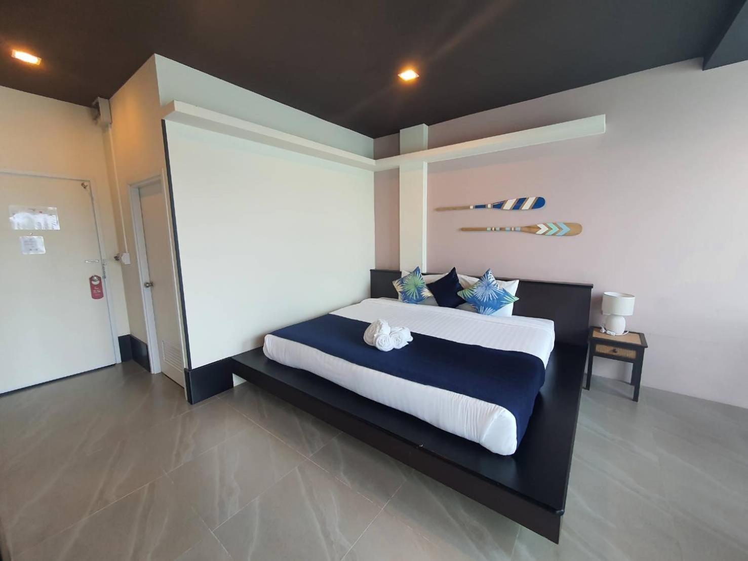 Hotel The & - Sha 3*