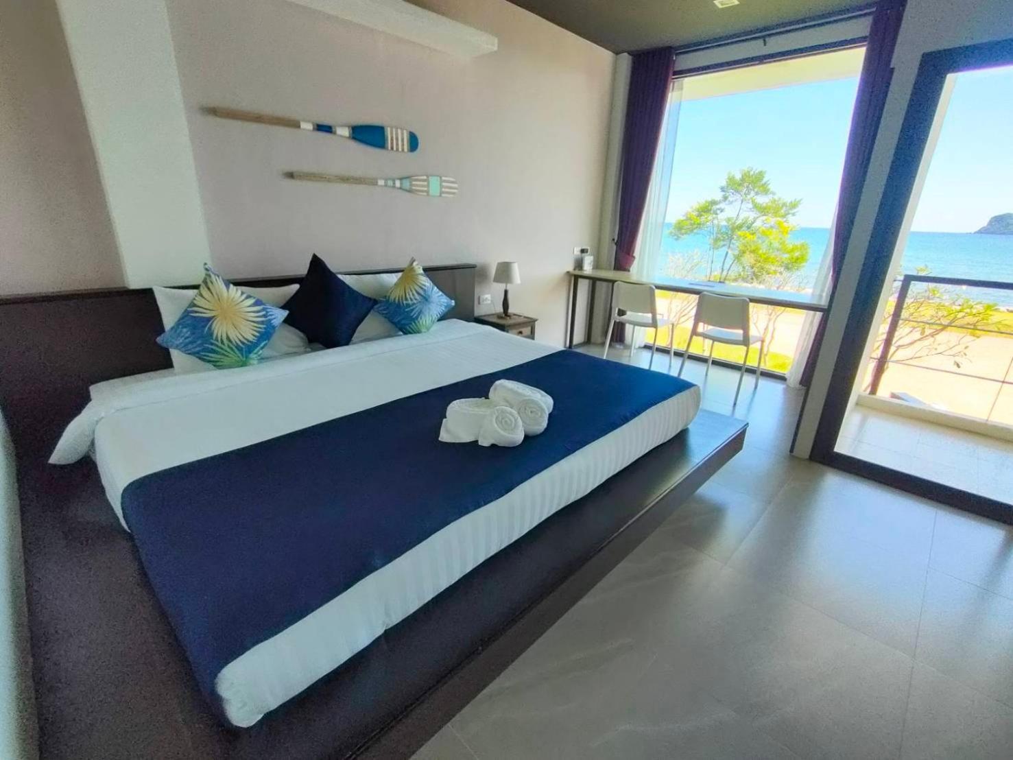 The & - Sha Hotel 3*