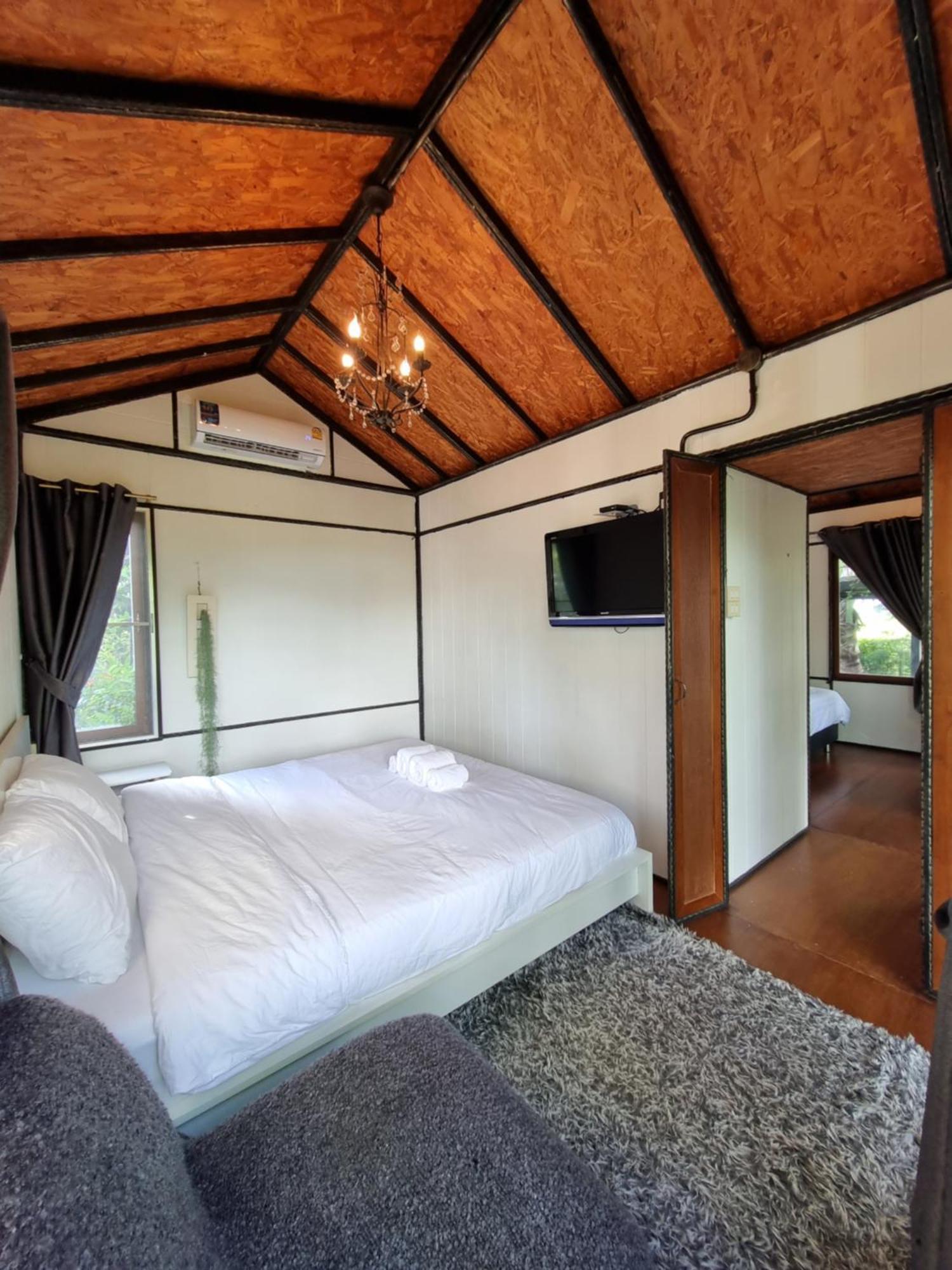 Wind In The Wild Khao Yai Homestay *