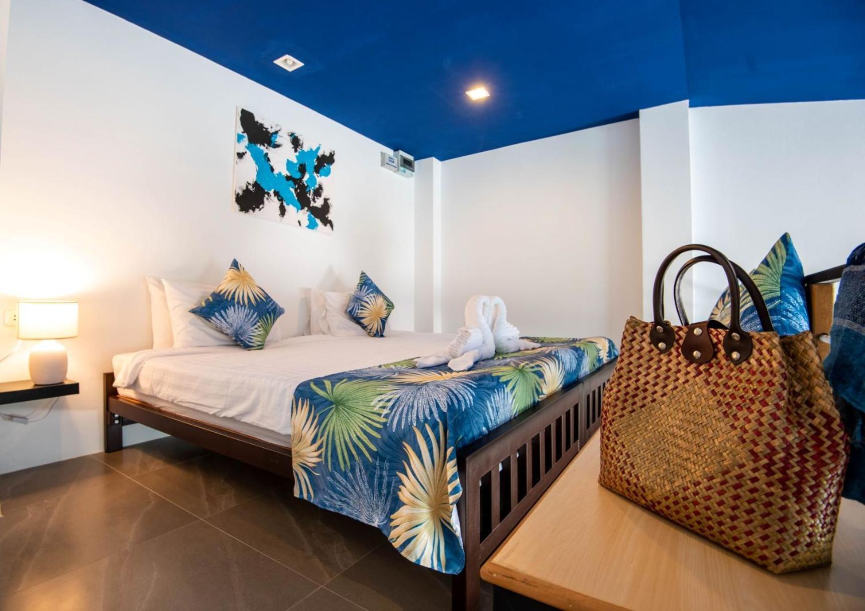 Hotel The & - Sha 3*