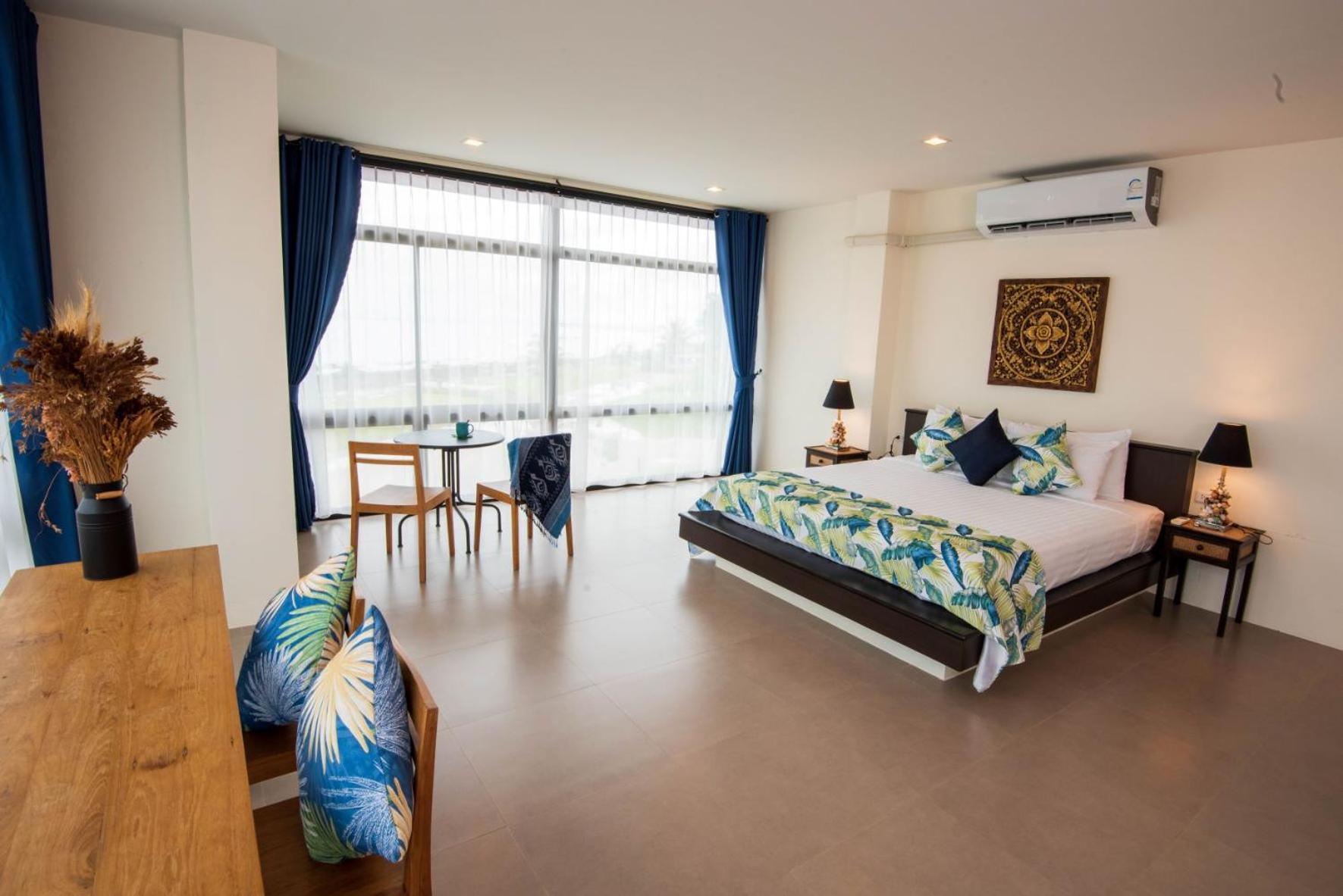The & - Sha Hotel