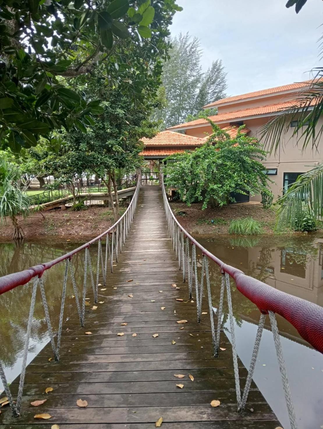 Chanchaolao Resort Chao Lao Beach