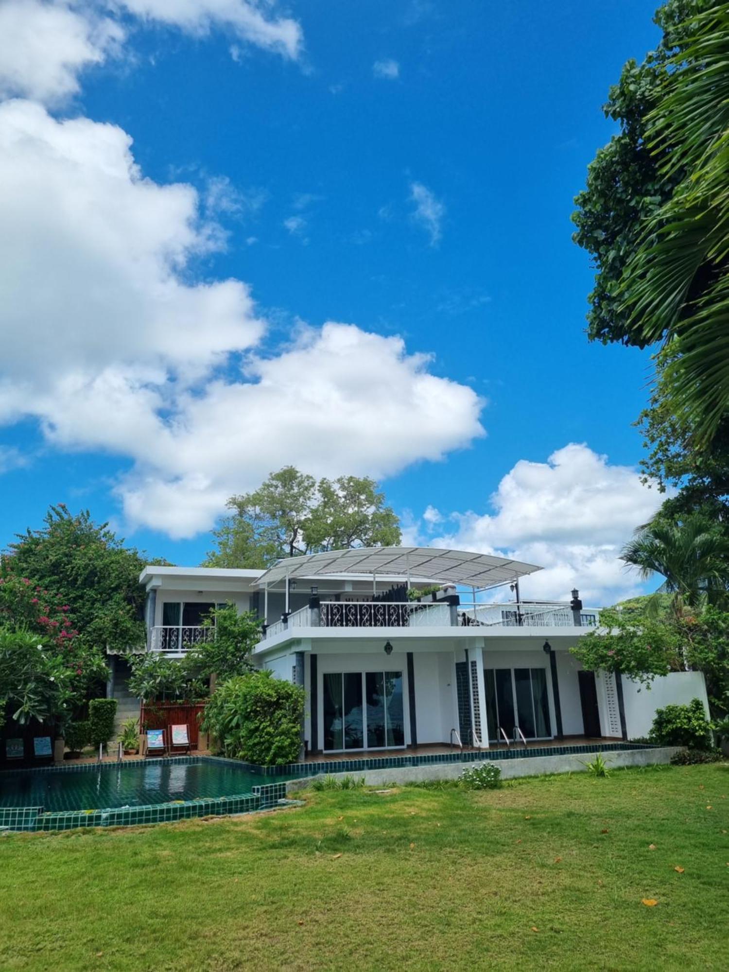 Yao Yai Resort 4*