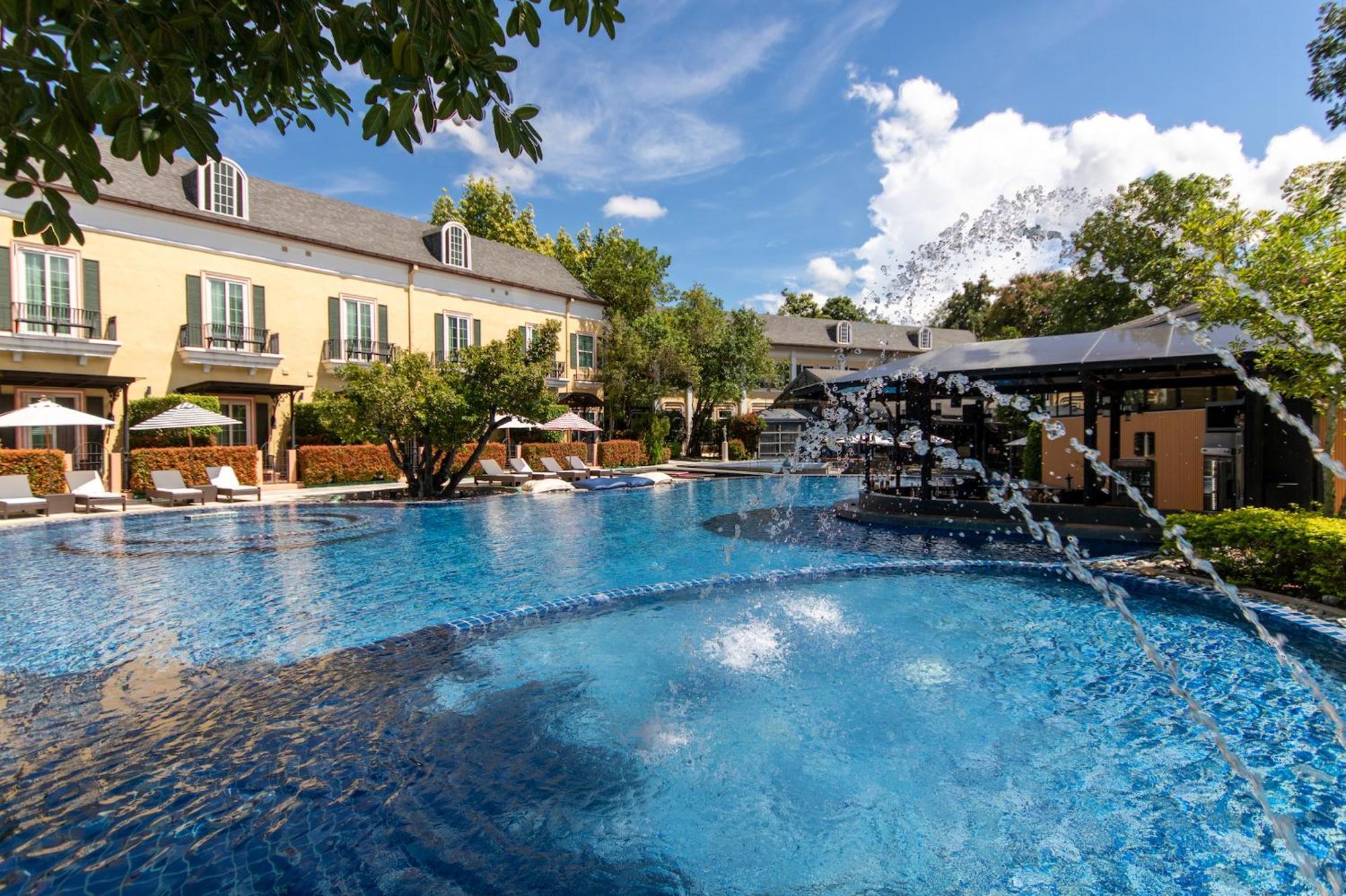 Rancho Charnvee & Country Club Khaoyai Resort