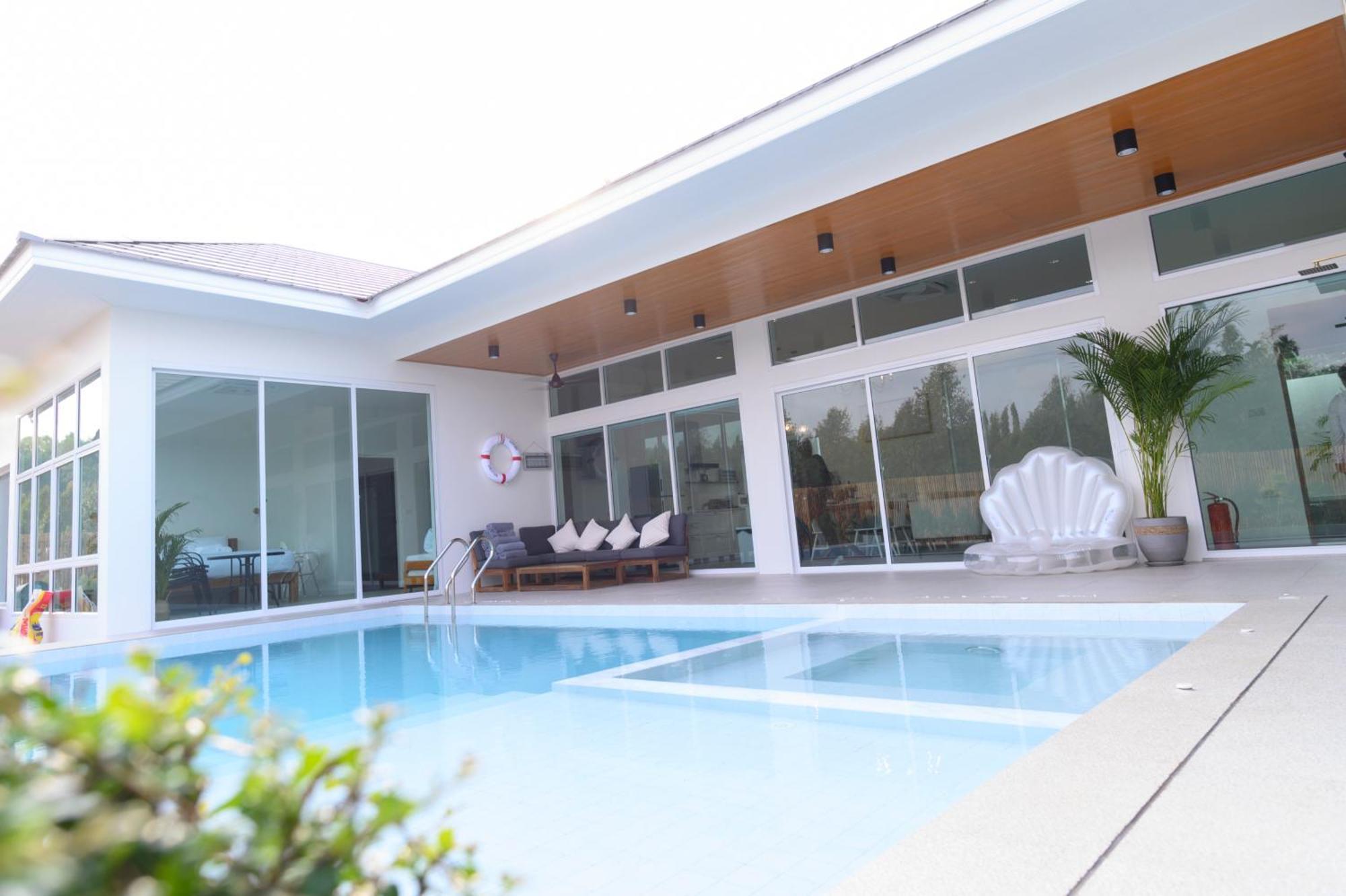 Gems Pool