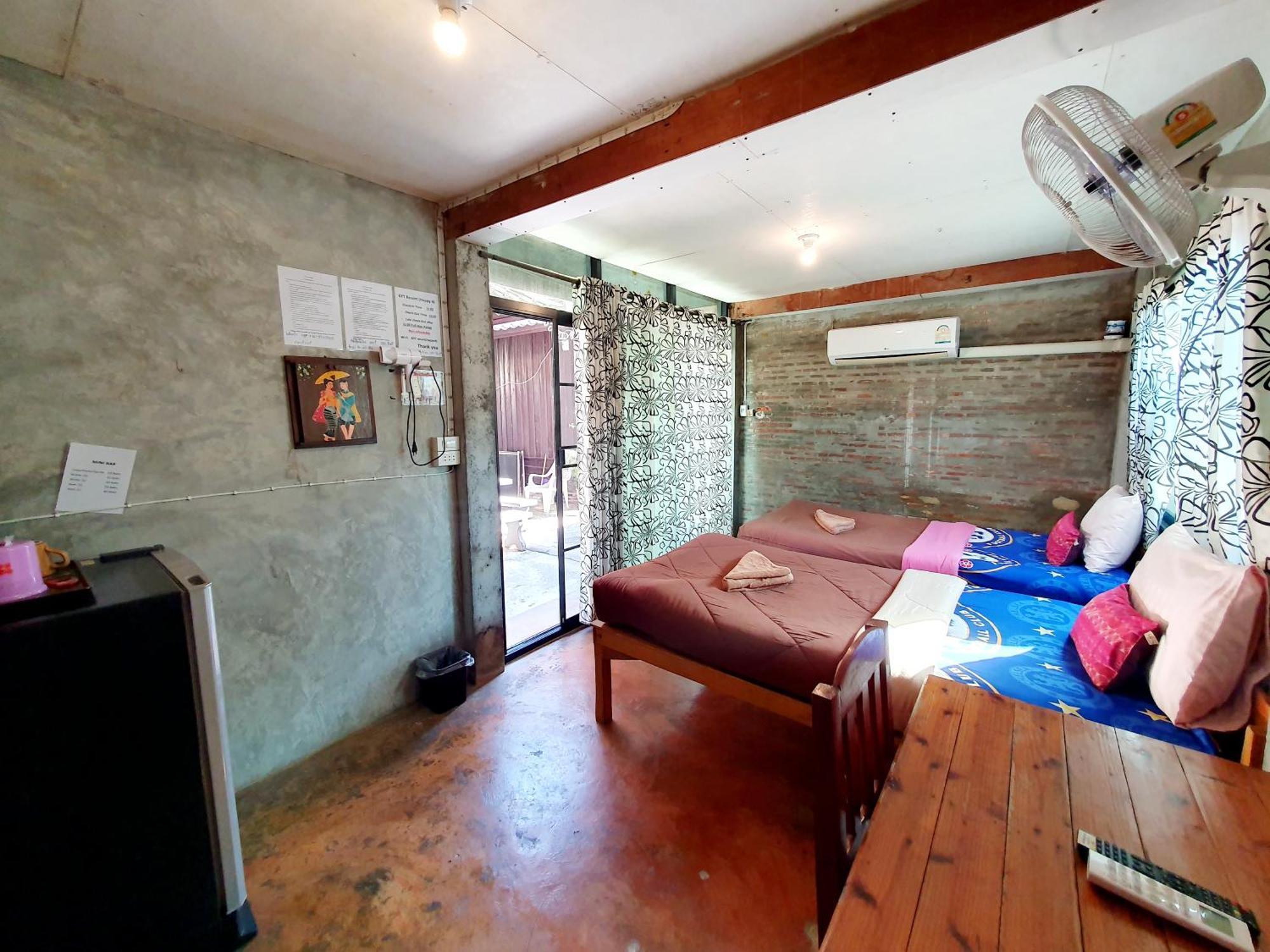 Ktt And Motorbike & Bicycle For Rents Guest house Sukhothai