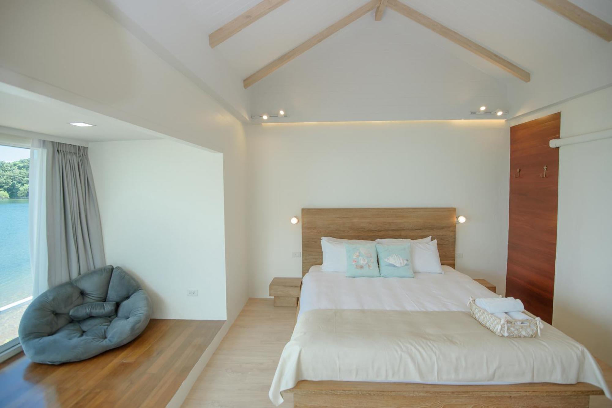 Seashell Village 3*