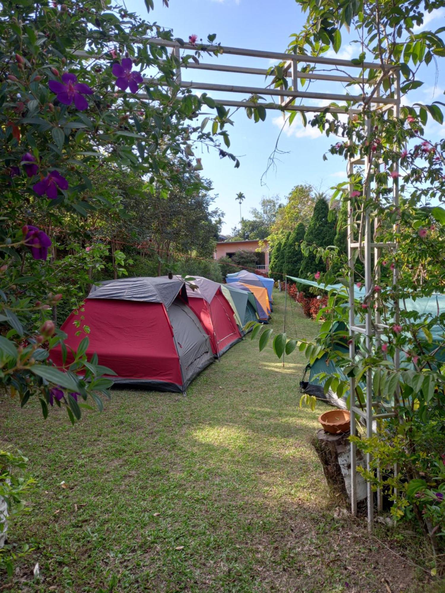 Baan Chuthamanee Resort
