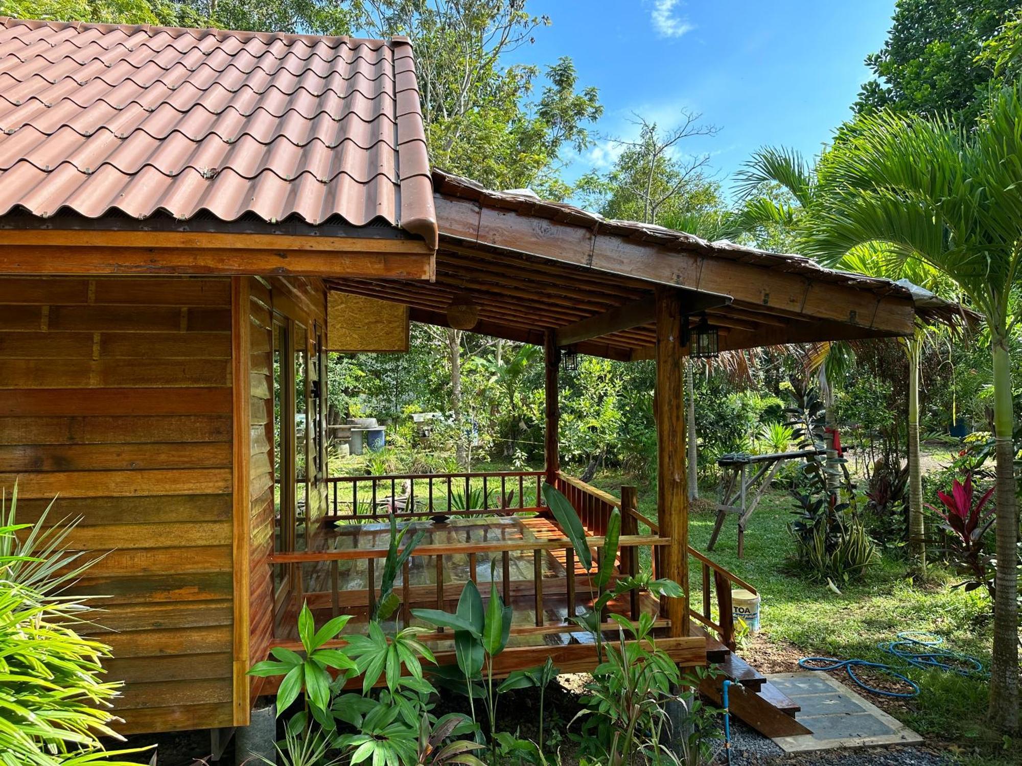 & Koh Jum