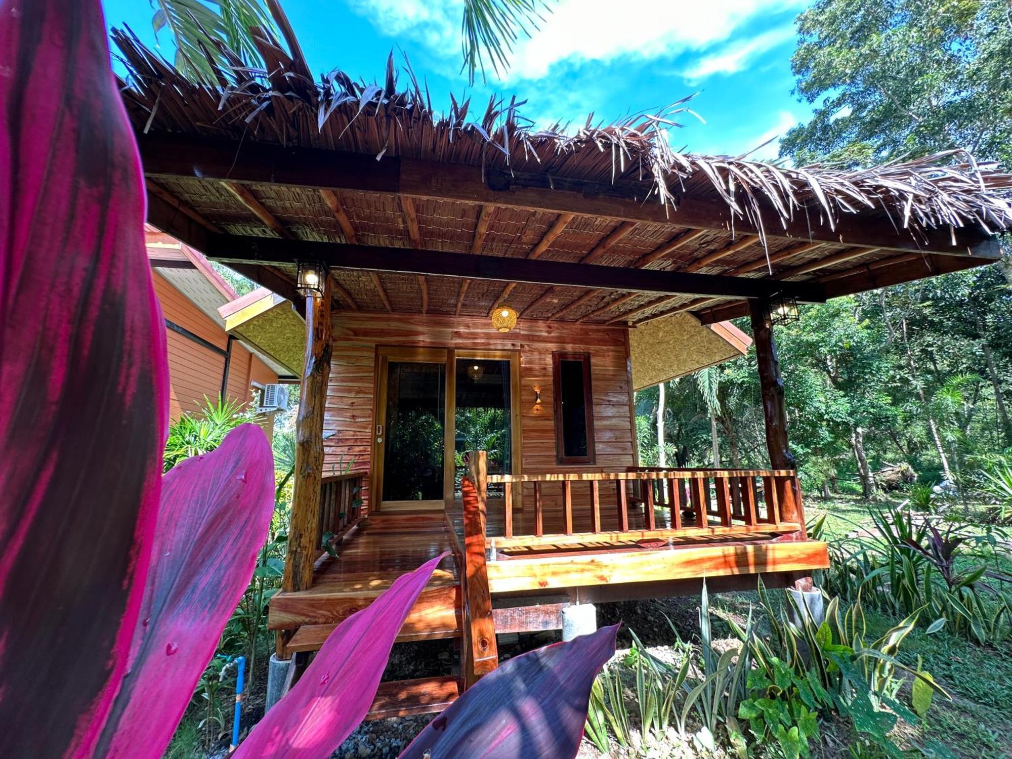& Koh Jum