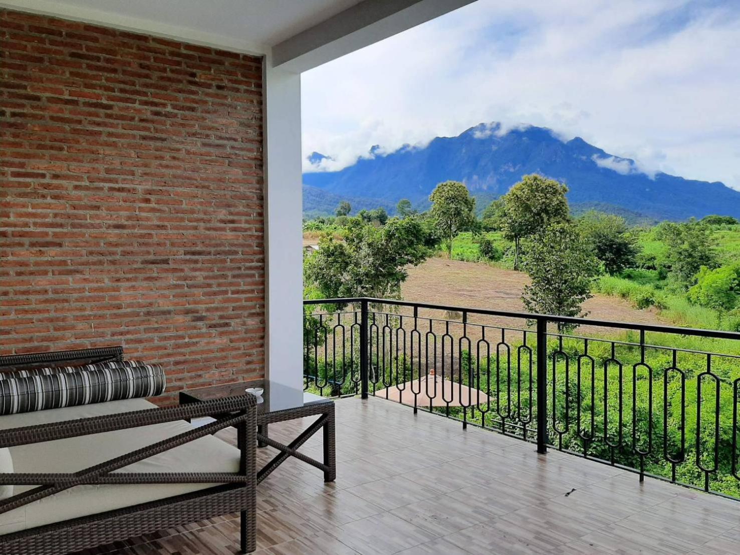 Resort Buraphat Chiang Dao