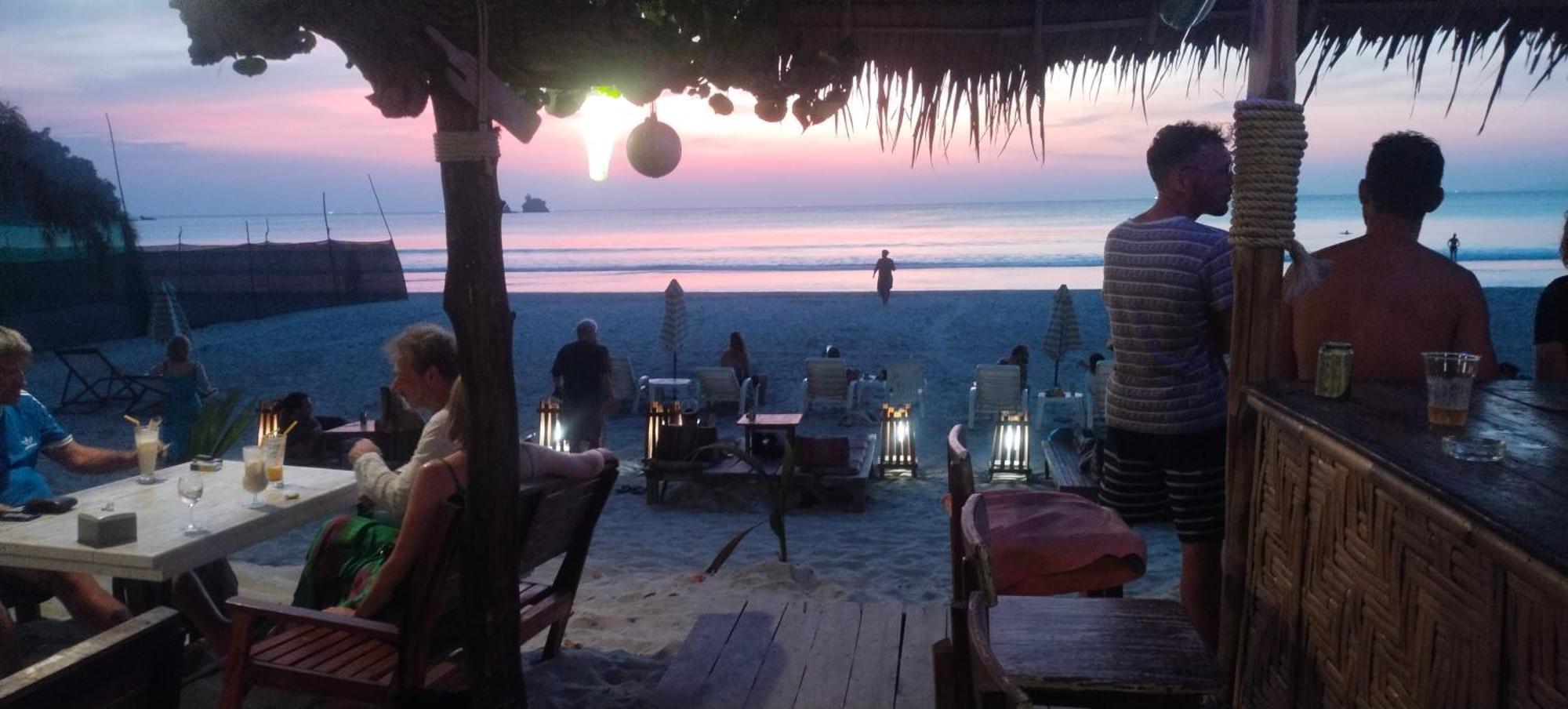 Lazy Hut Resort 2*