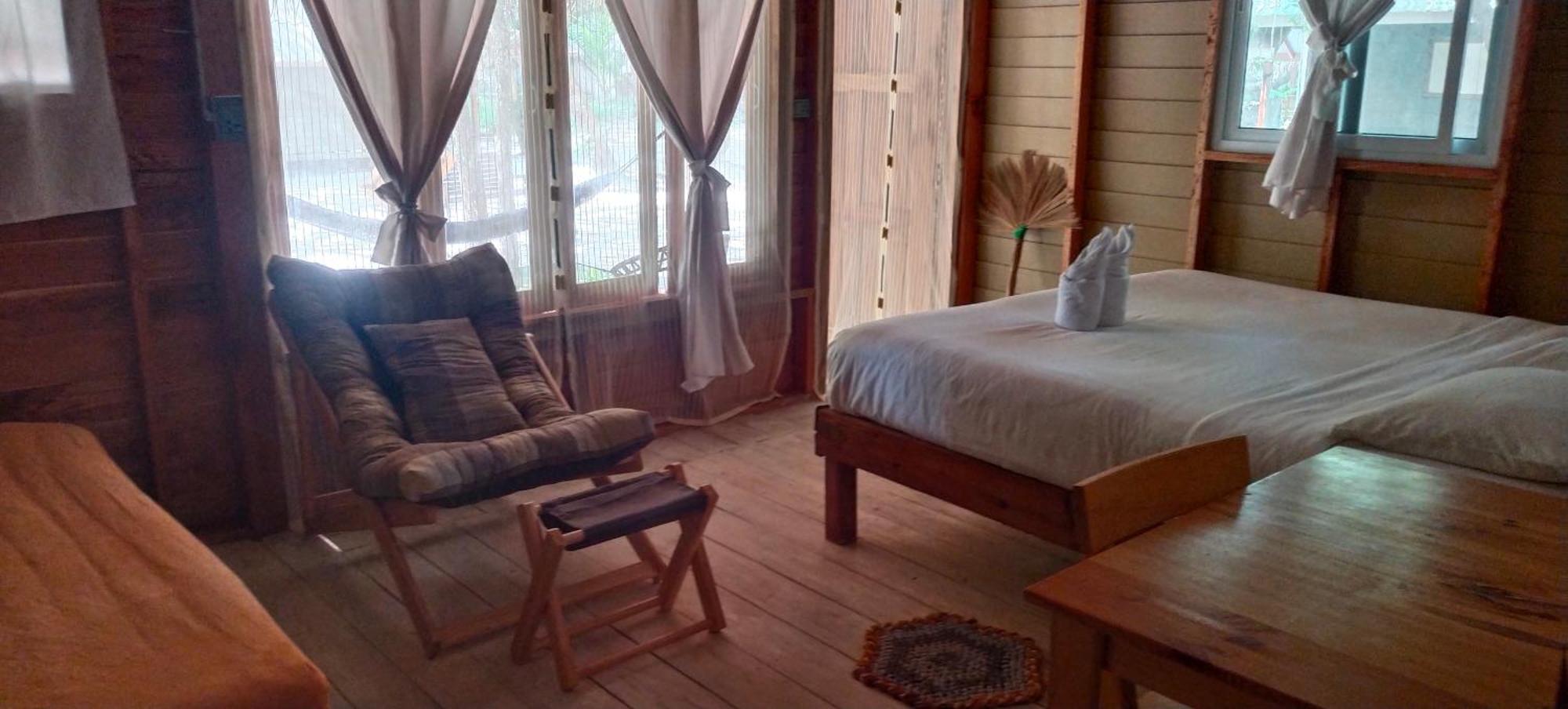 Lazy Hut Resort Koh Phayam