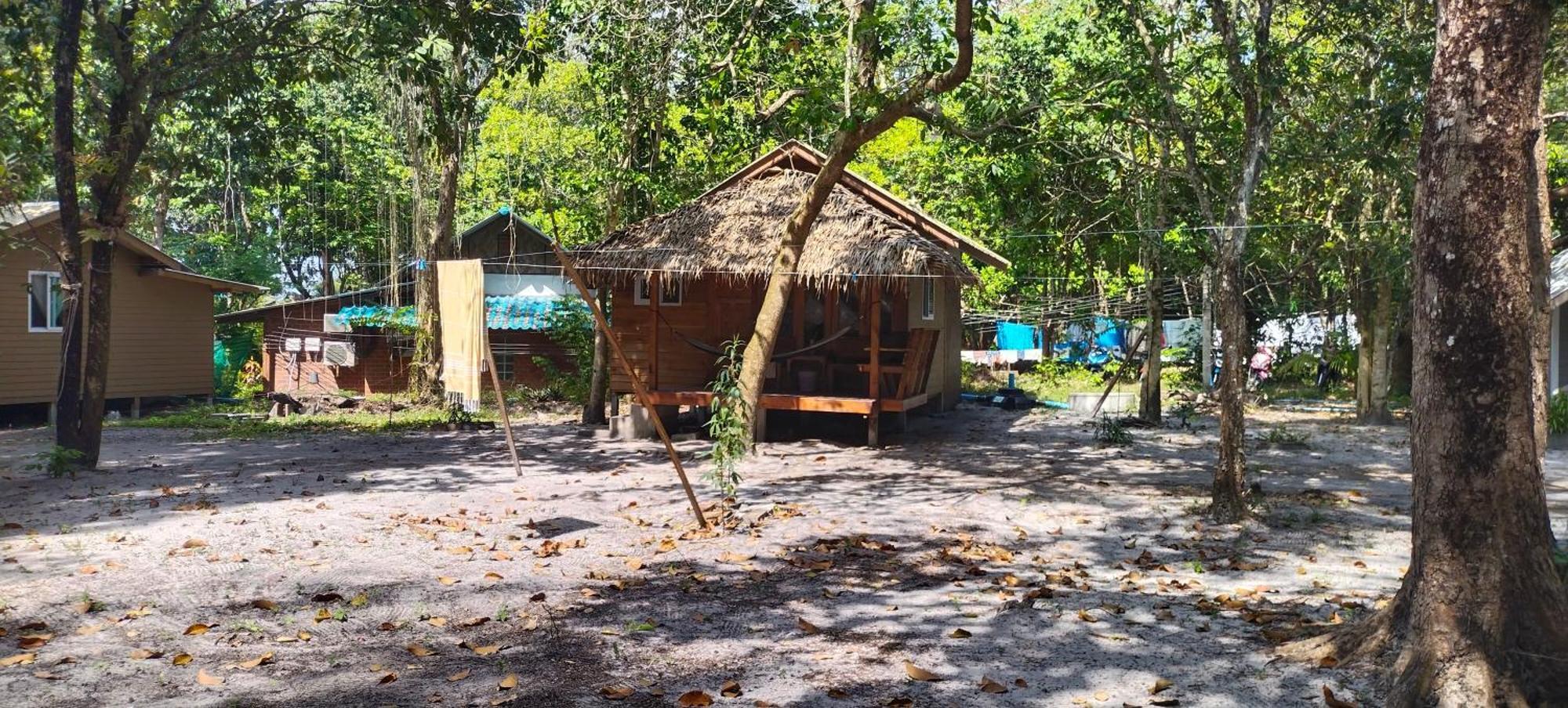 Lazy Hut Koh Phayam