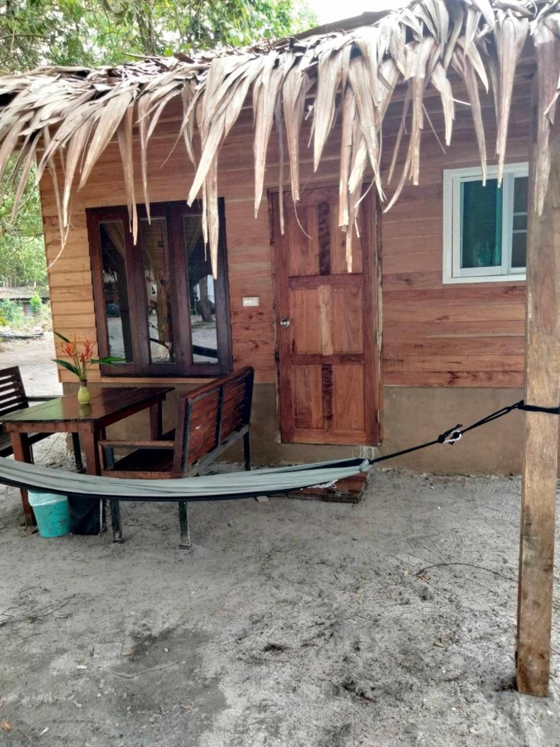 Resort Lazy Hut Koh Phayam