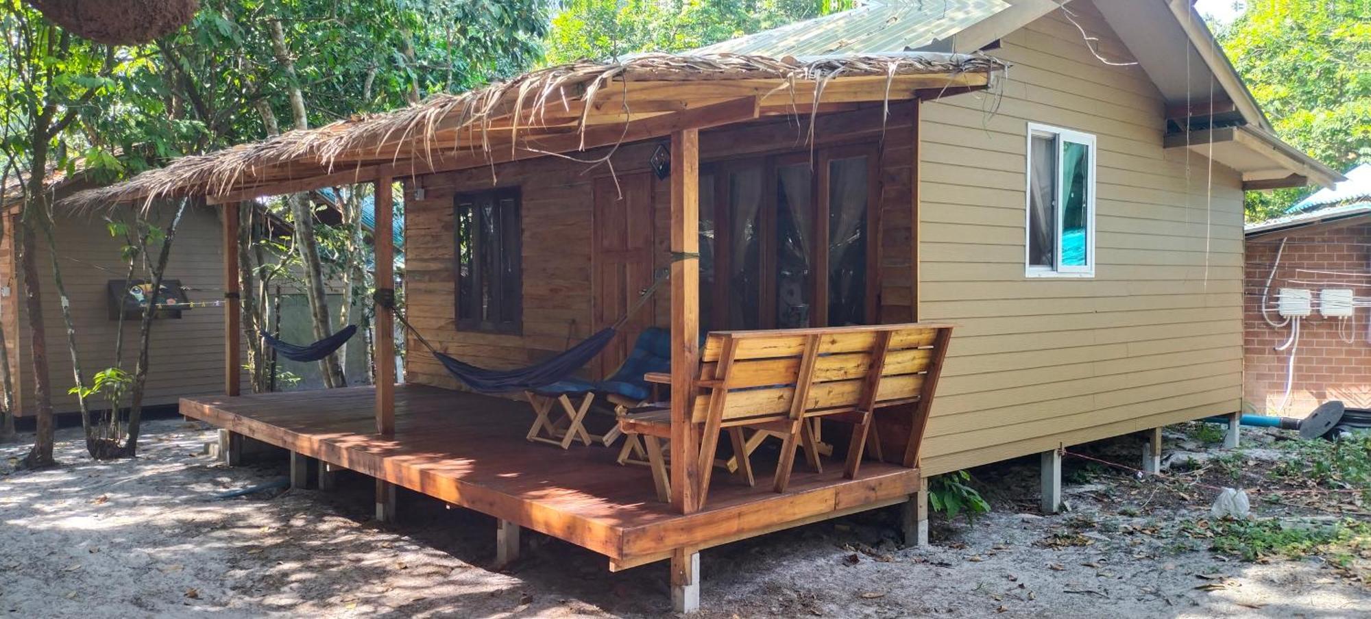 Lazy Hut 2* Koh Phayam
