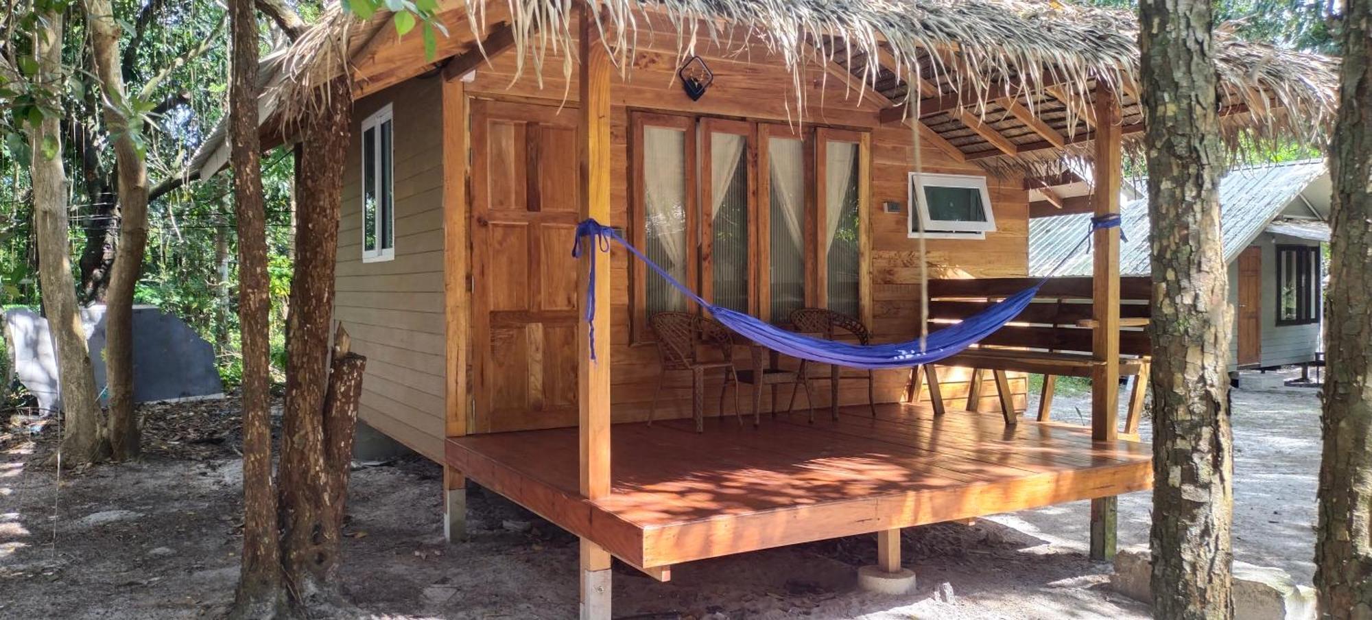 Lazy Hut 2*