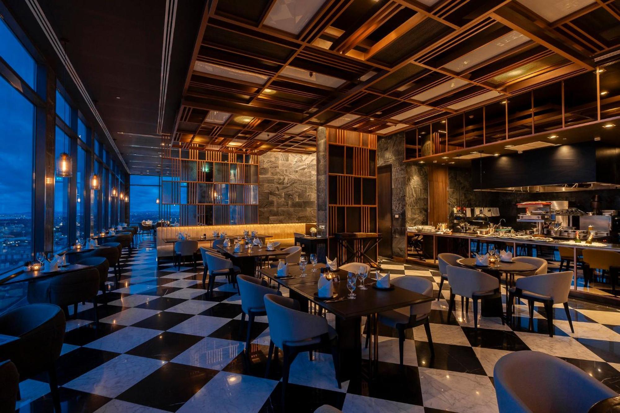 Hotel & Centre By Ihg