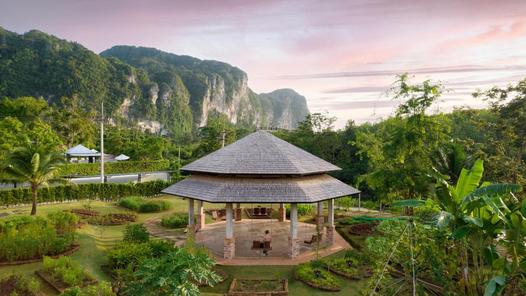 Hotel Anana Ecological Krabi - Sha Extra