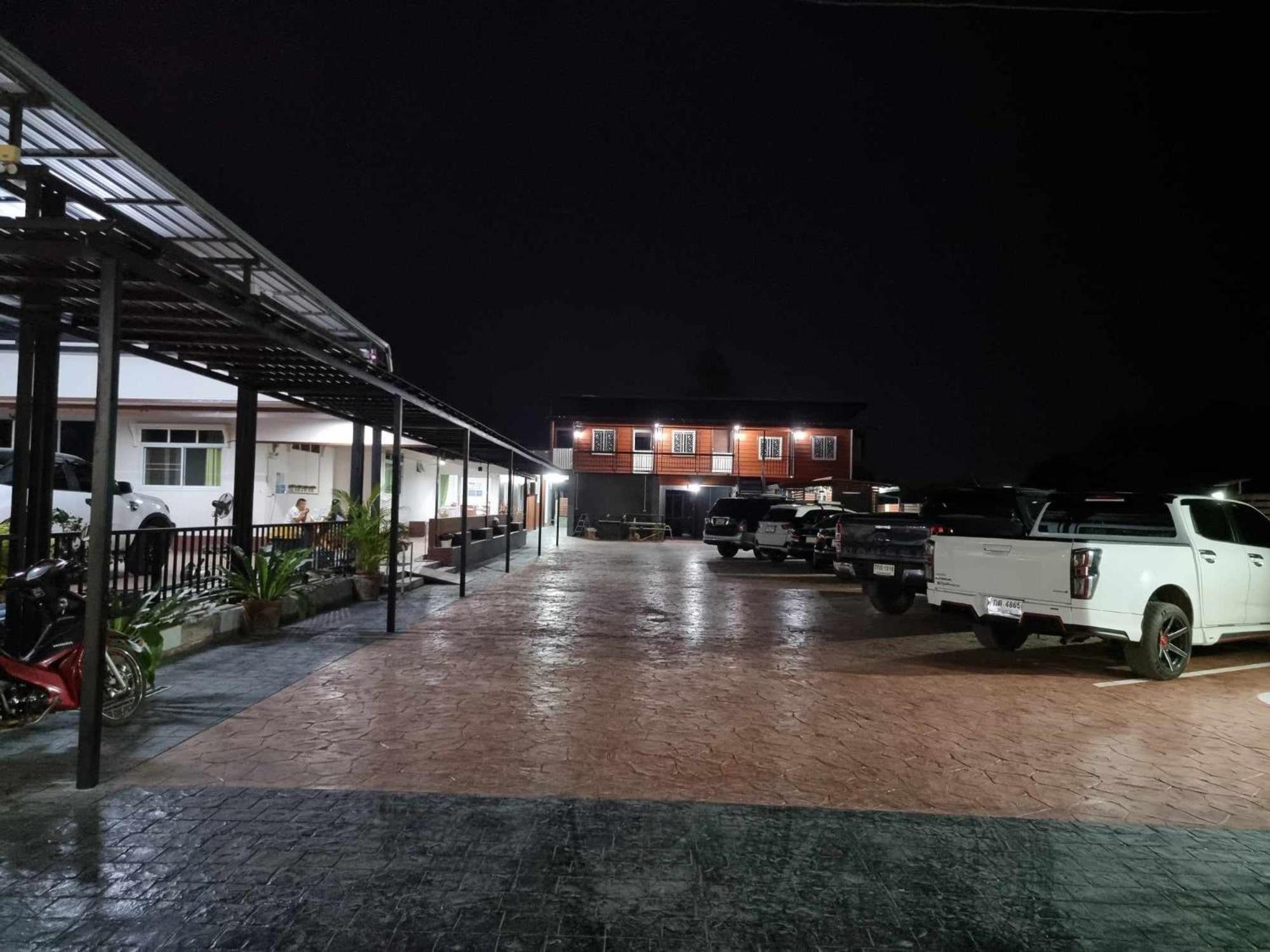 Baan Sabaijai Resort That Phanom