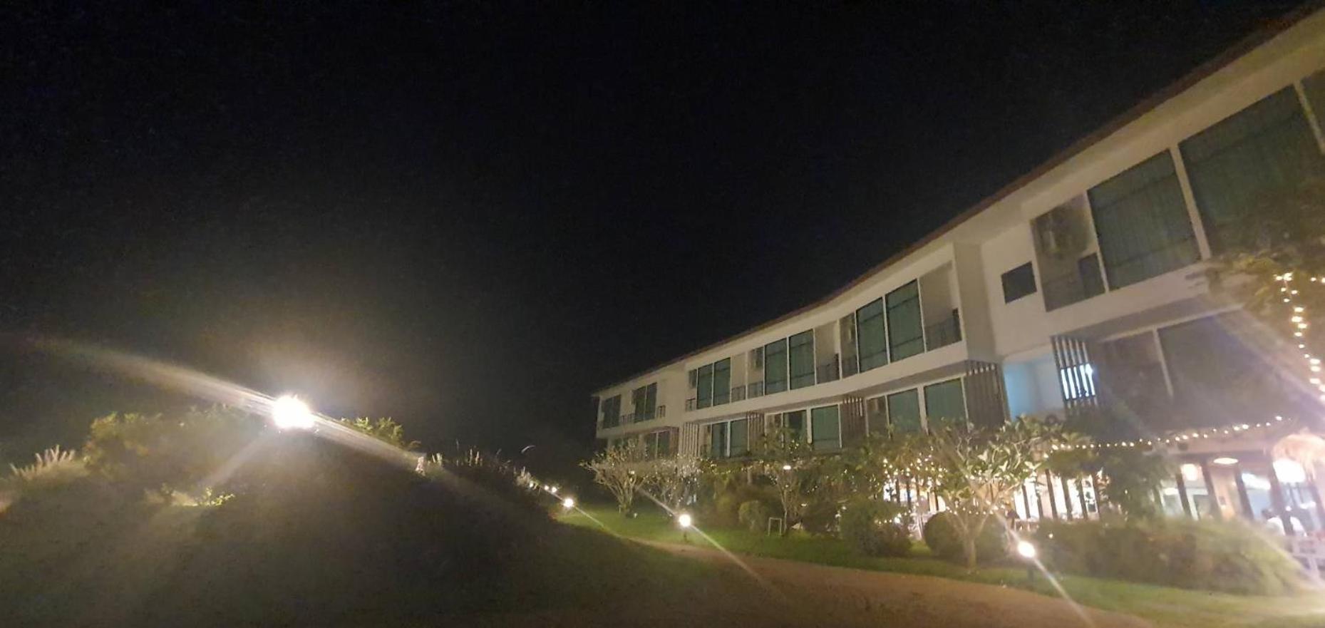 Hotel The & - Sha