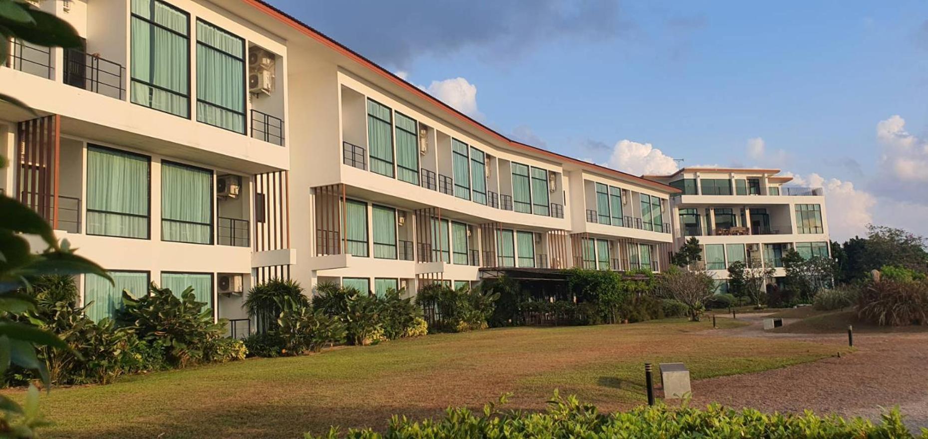 Hotel The & - Sha Pathiu