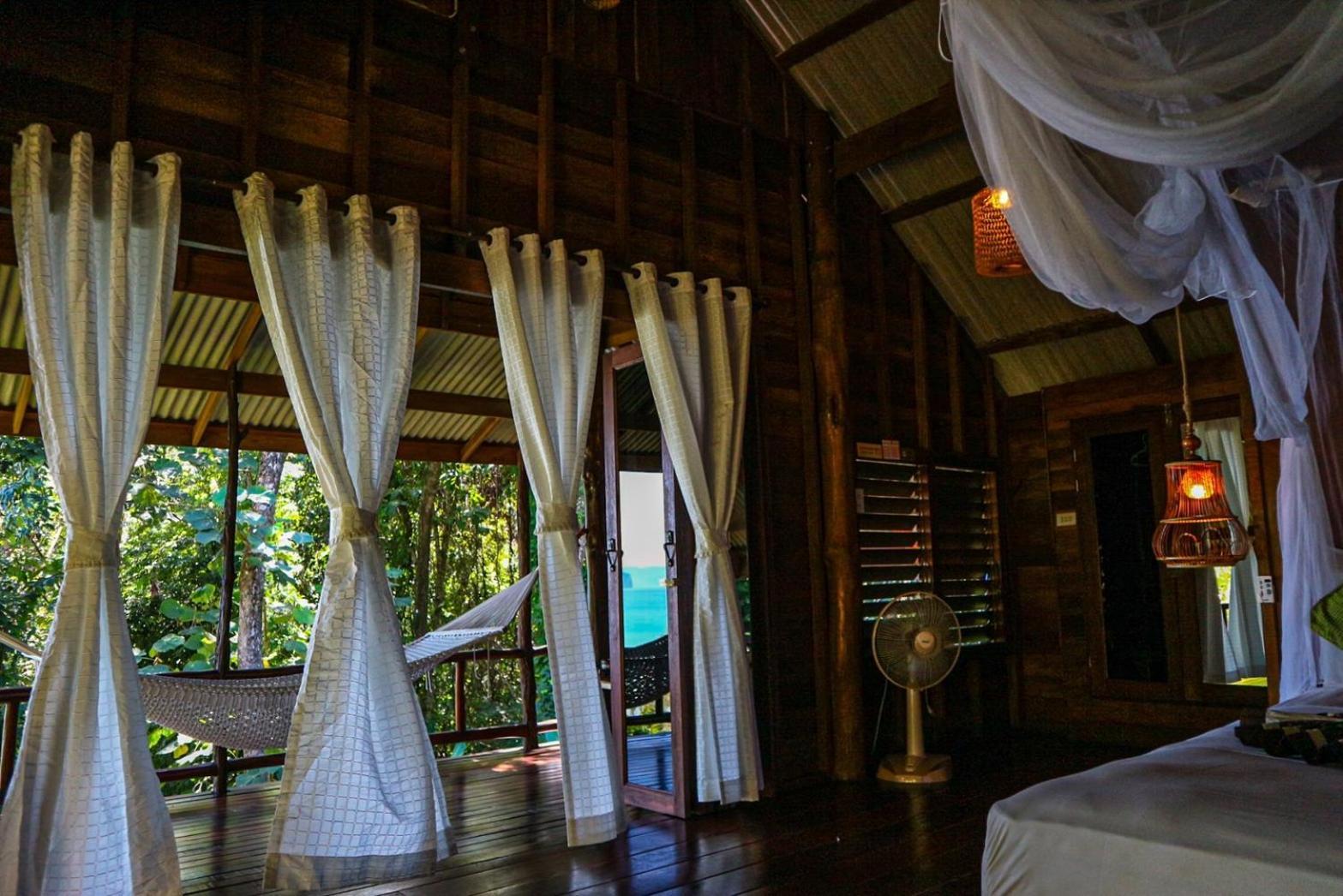 Hillhouse - Bed & Breakfast *