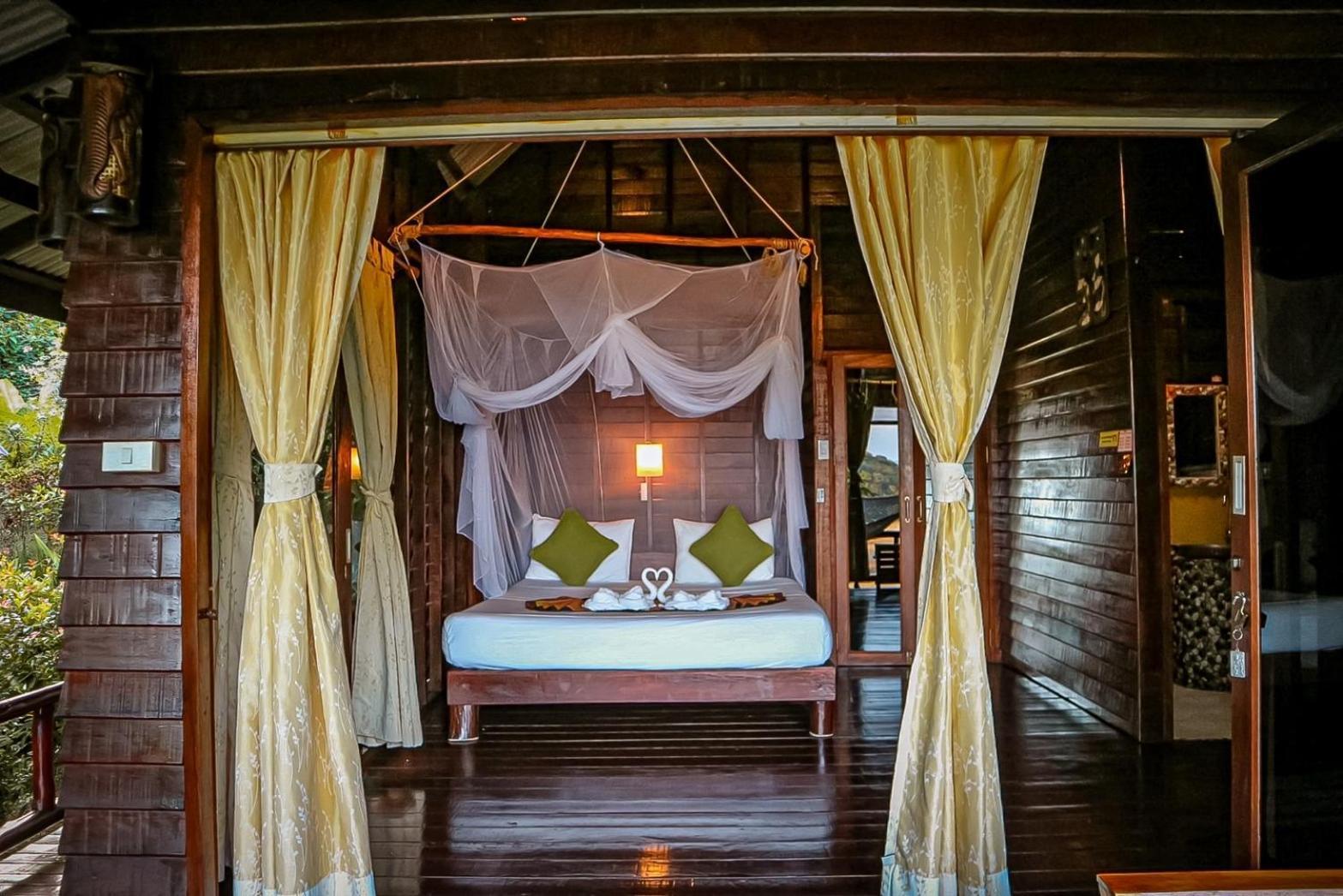 Bed & Breakfast Hillhouse - *