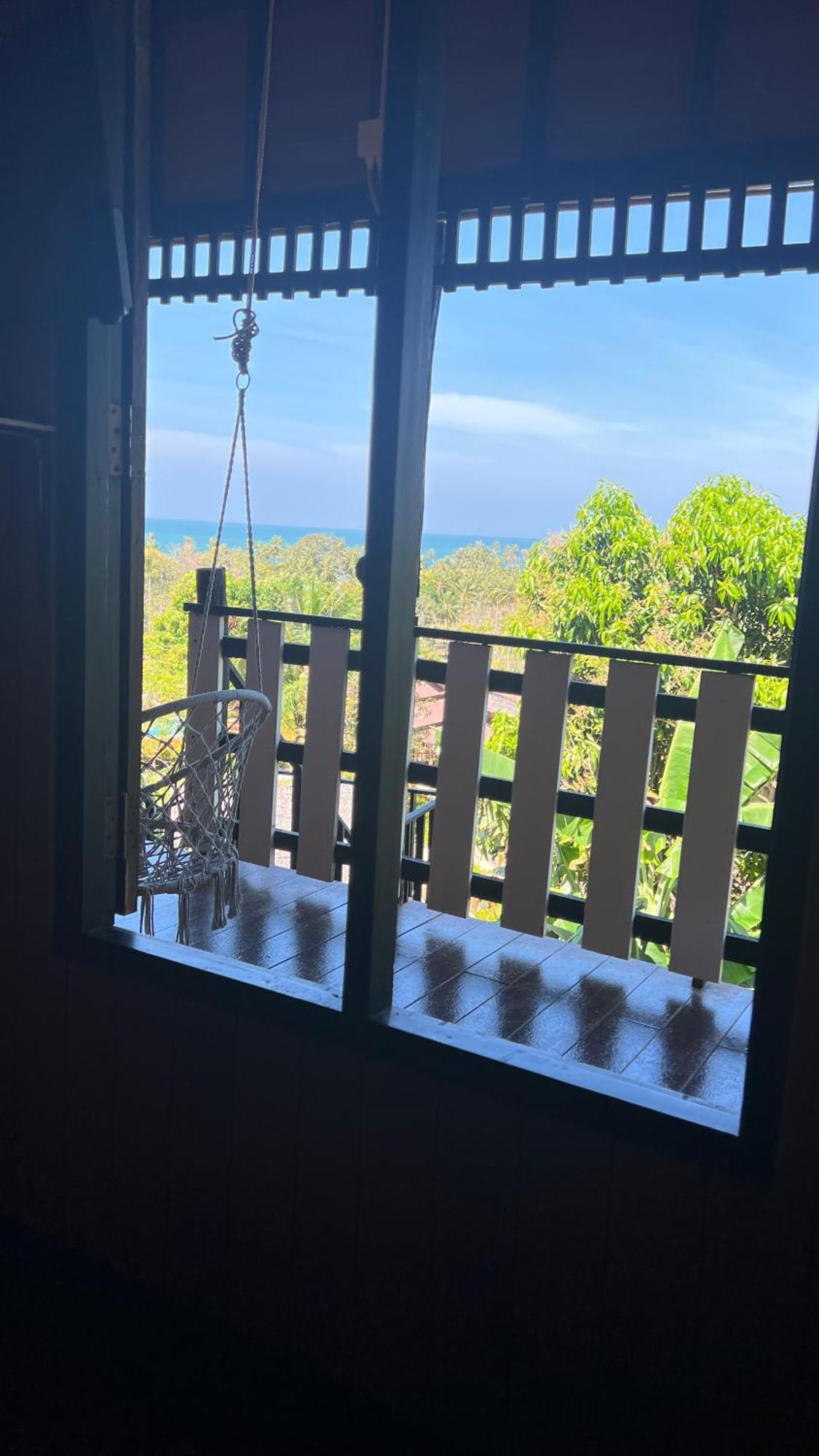 Chom Dao Hotel 2*