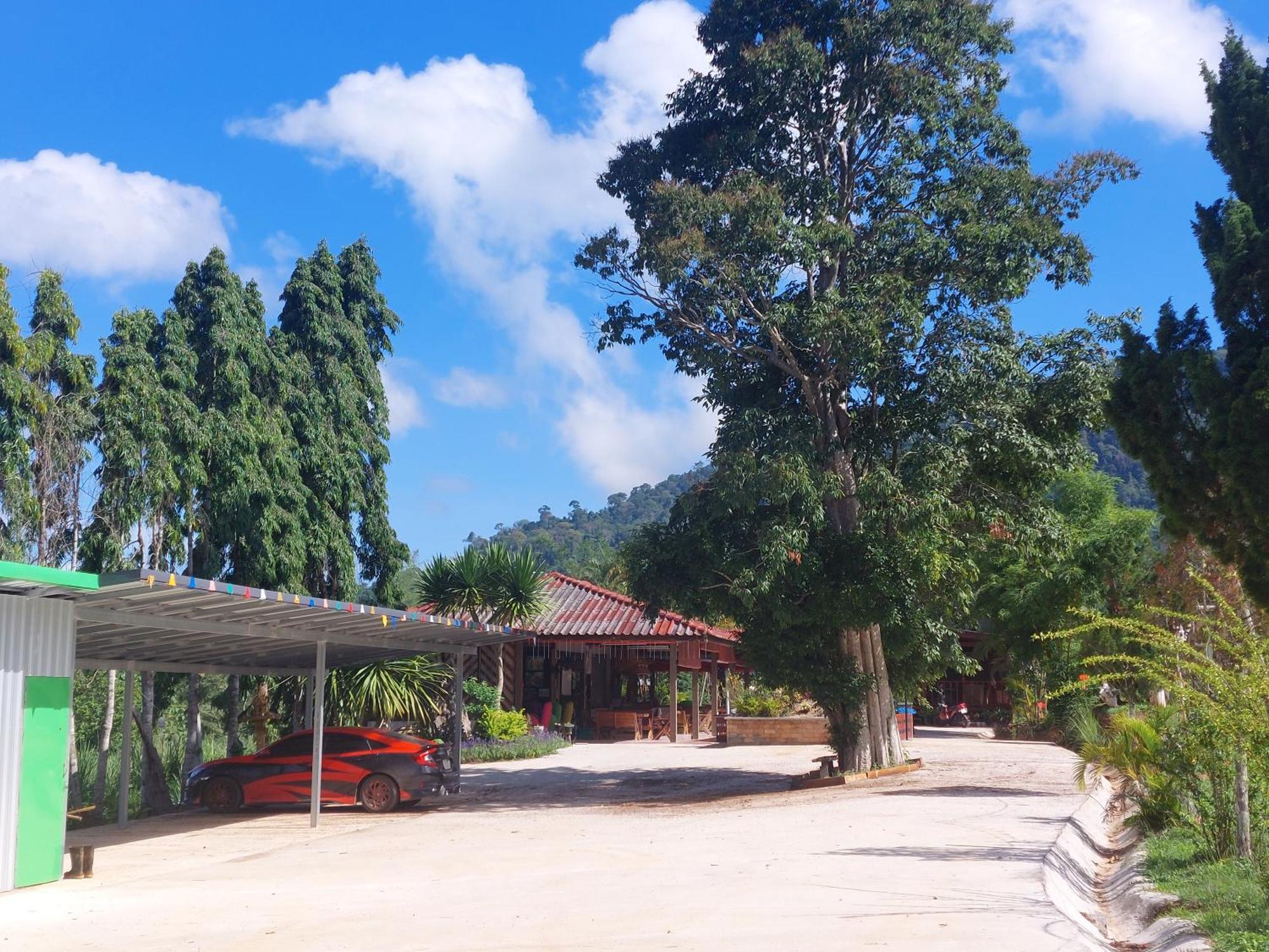 Resort Phulomnum Ban Thung Samoe