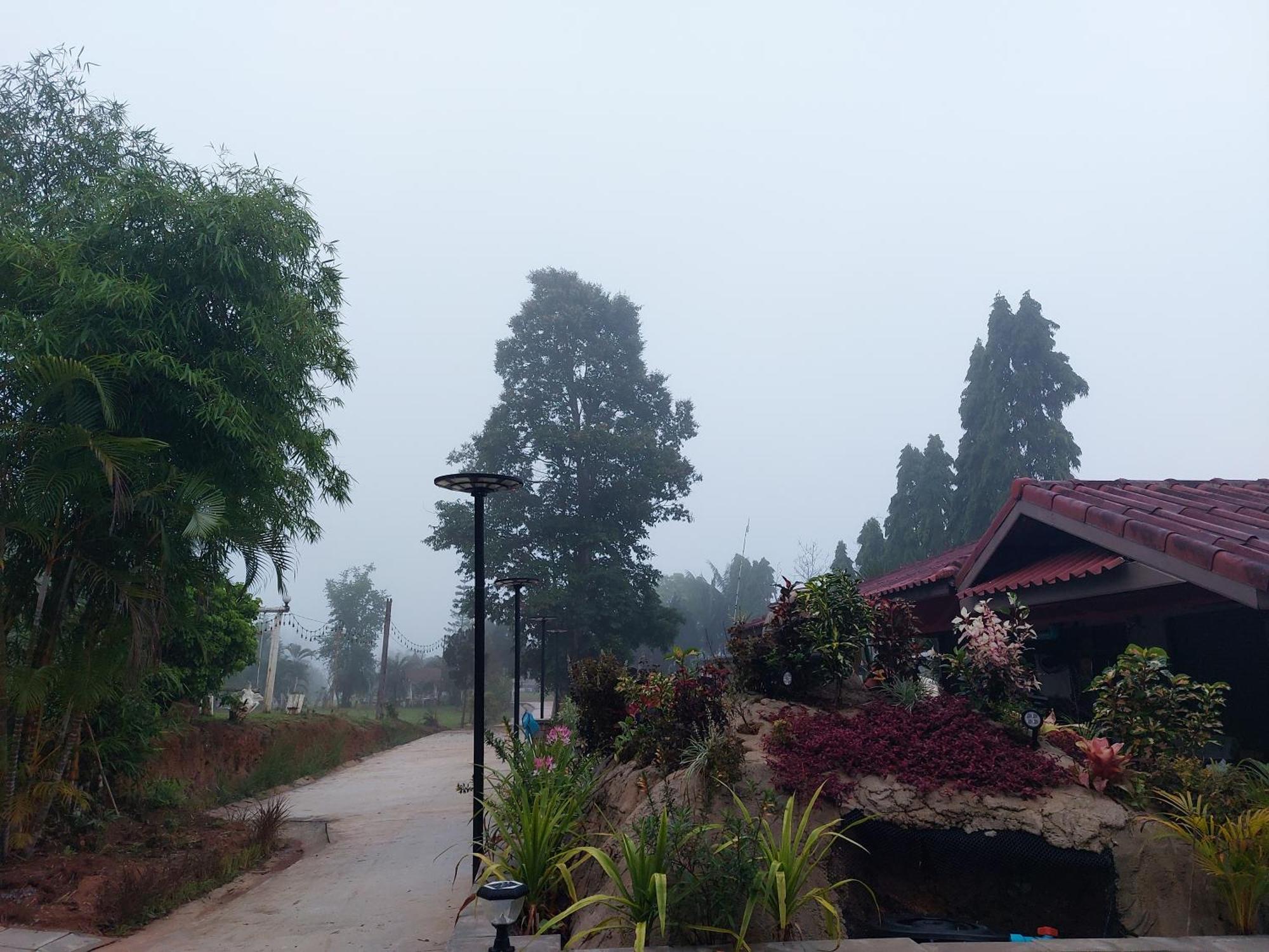 Phulomnum Resort *
