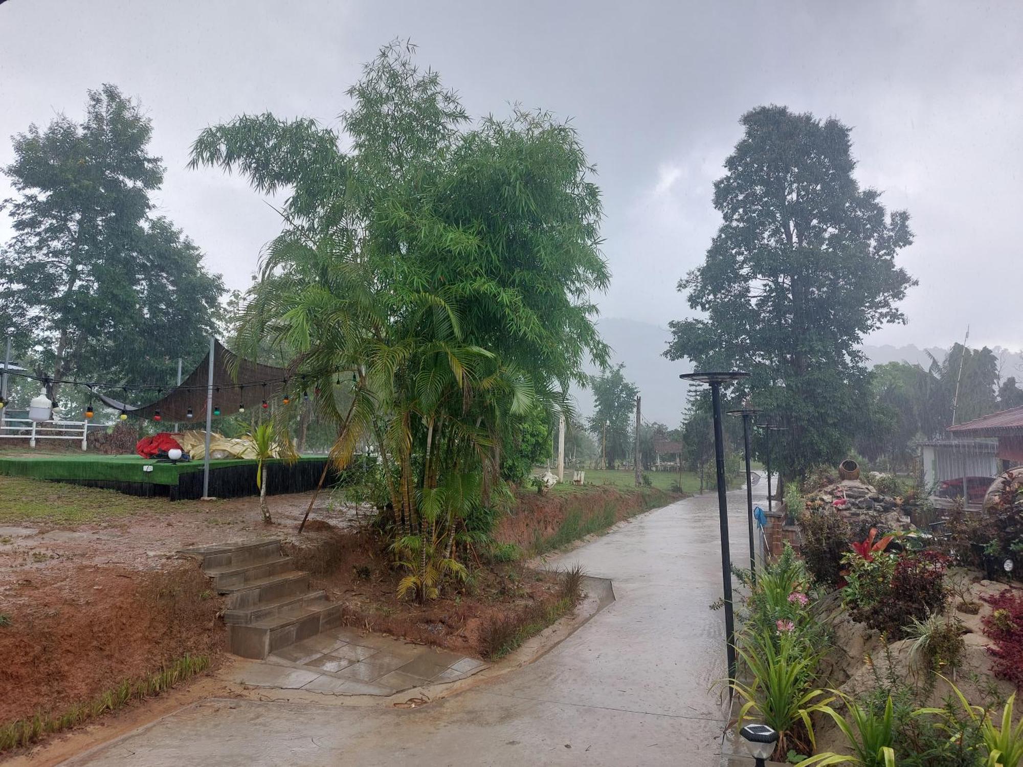 Resort Phulomnum Ban Thung Samoe