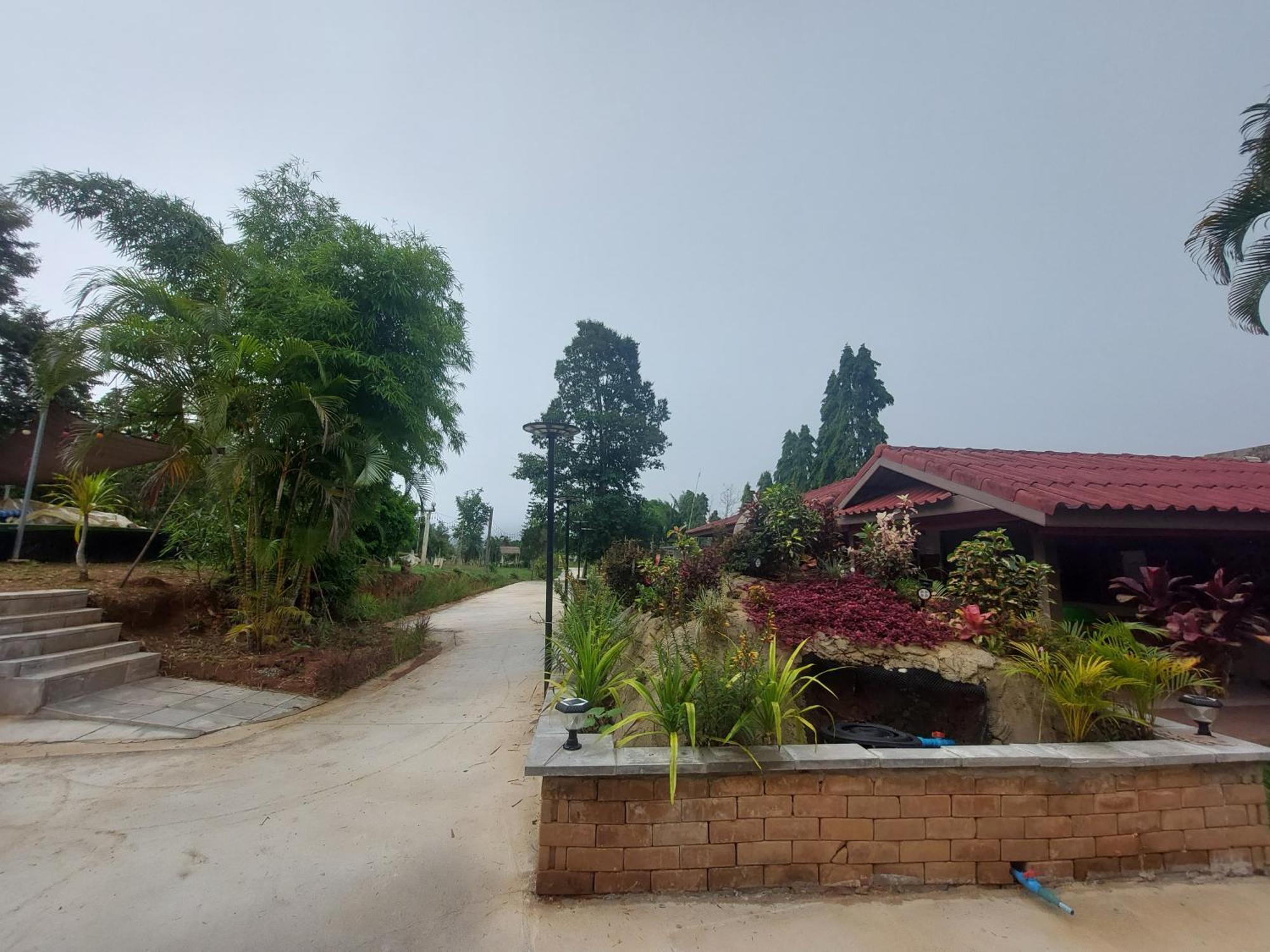 Phulomnum * Ban Thung Samoe