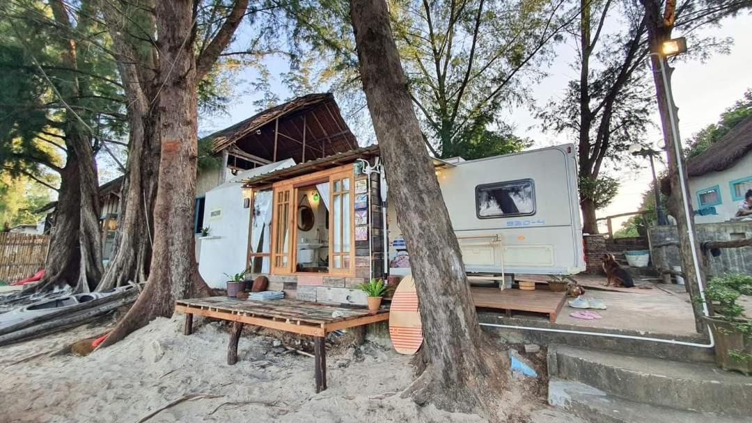 Maliblues Bed & Art Gallery Resort Chumphon