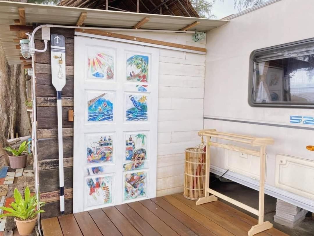 Resort Maliblues Bed & Art Gallery